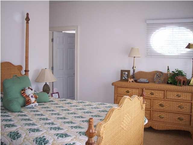 FAIRWAY VILLAS - Residential