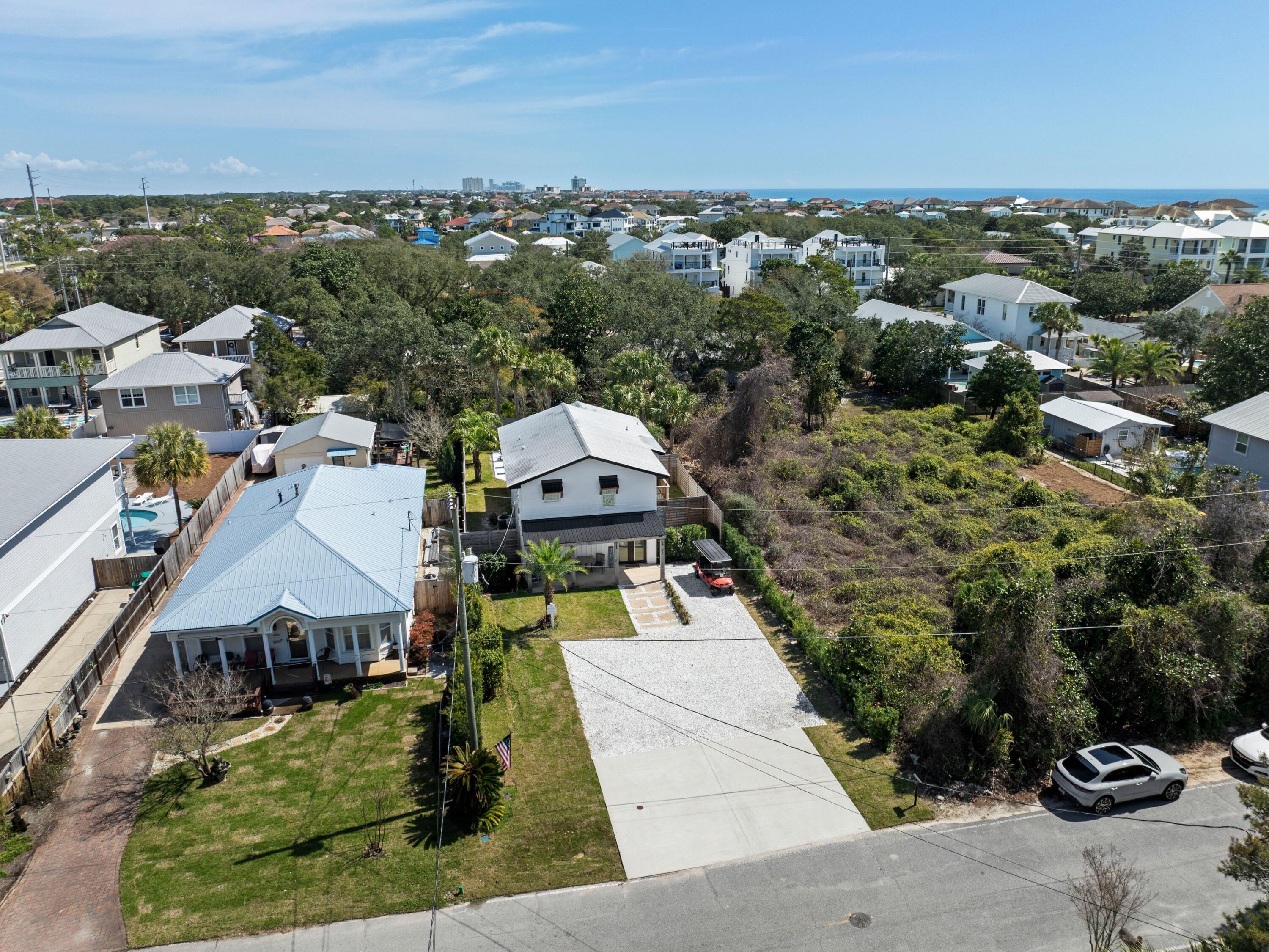 CRYSTAL BEACH - Residential