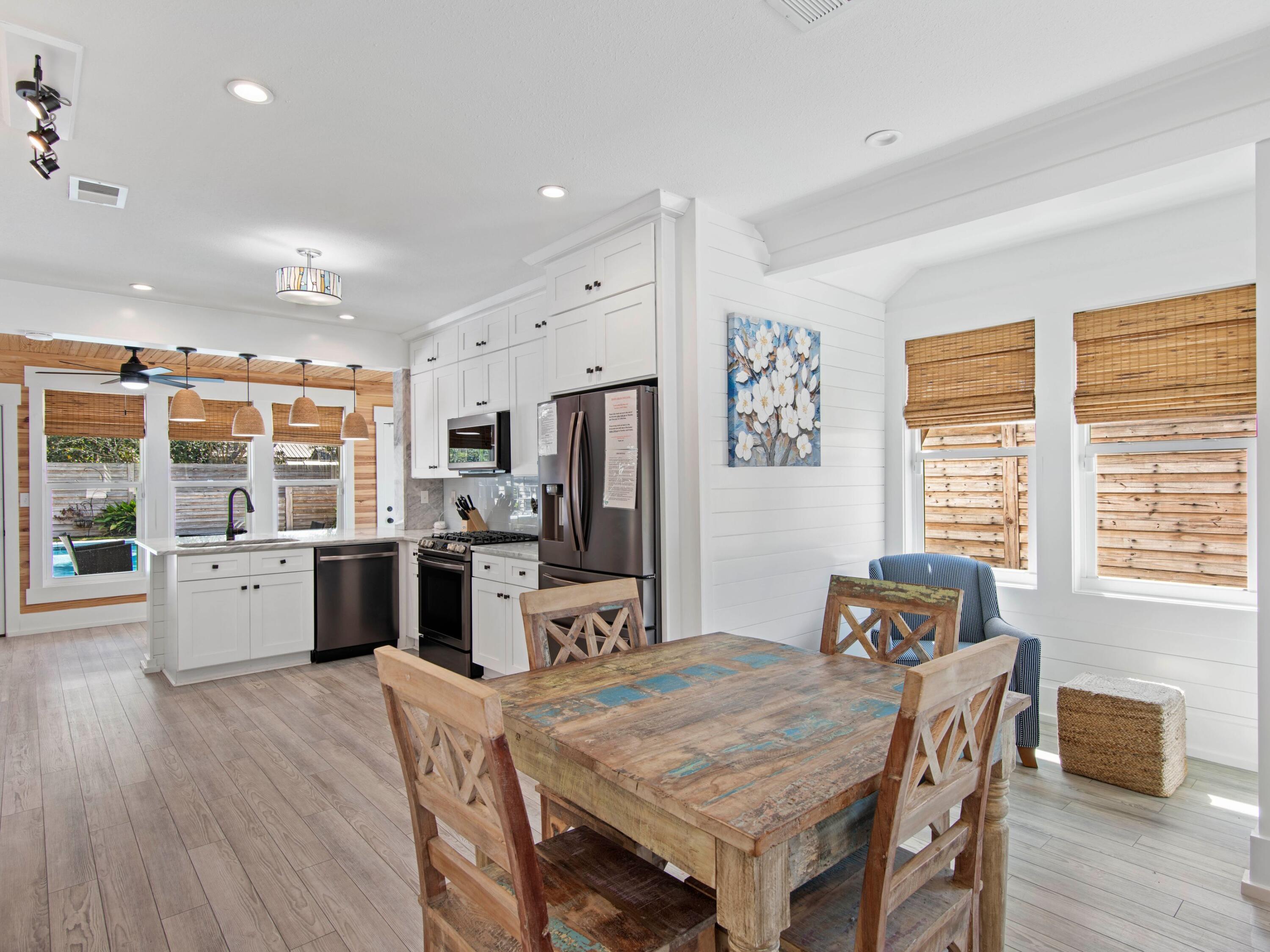 CRYSTAL BEACH - Residential