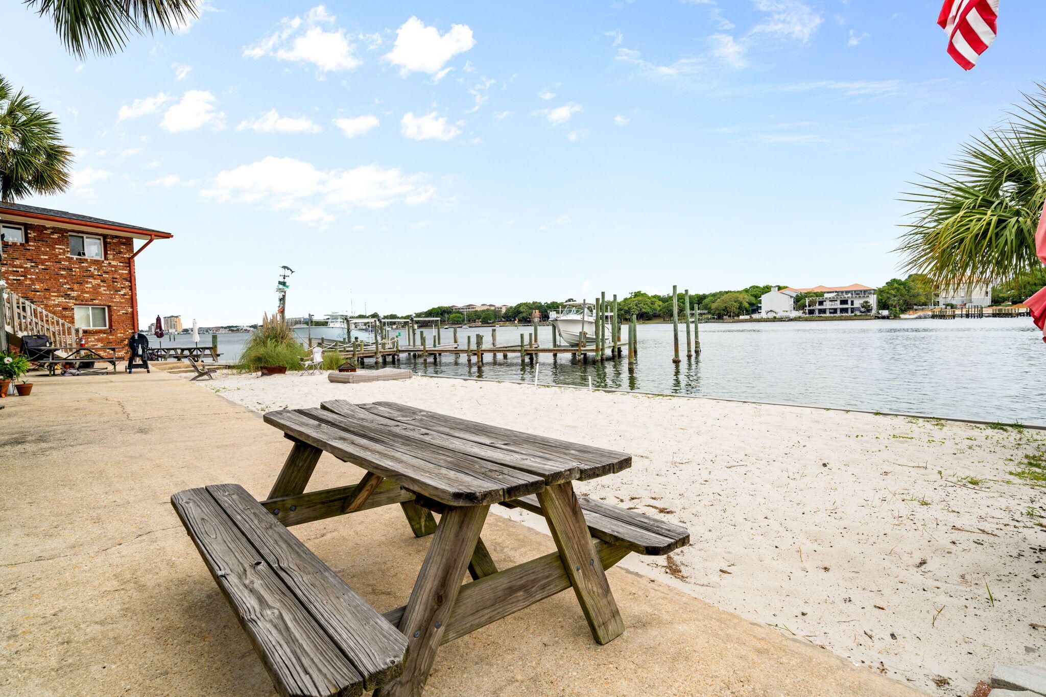 WATERWAY CONDO - Residential Lease