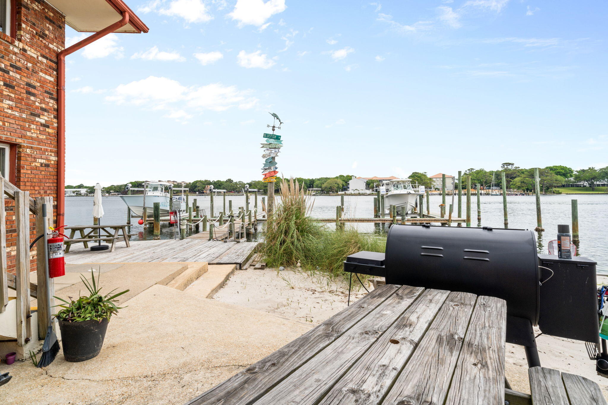 WATERWAY CONDO - Residential Lease
