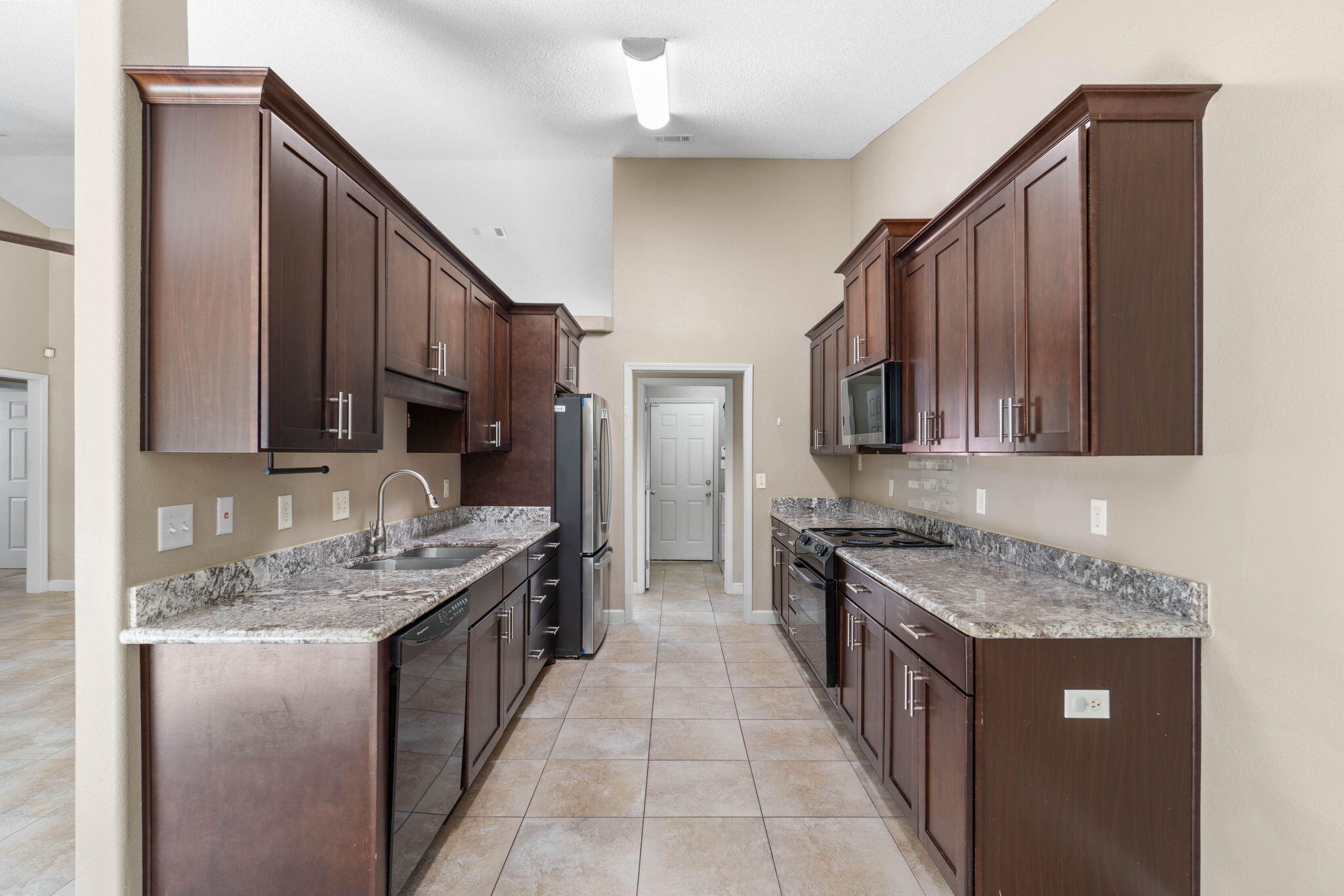 VILLA DANIELLE - Residential Lease