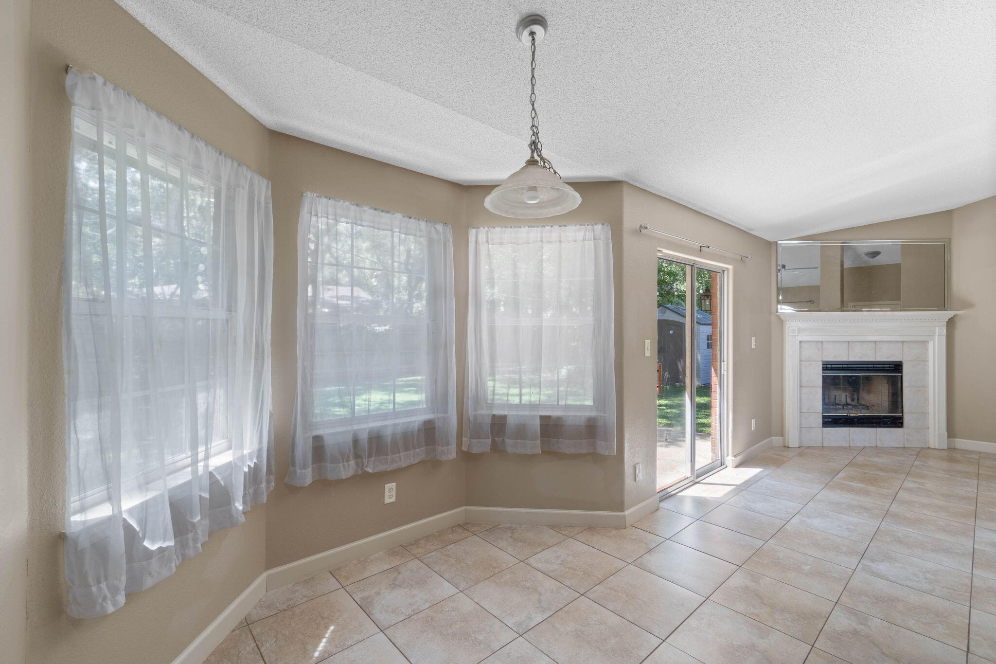 VILLA DANIELLE - Residential Lease