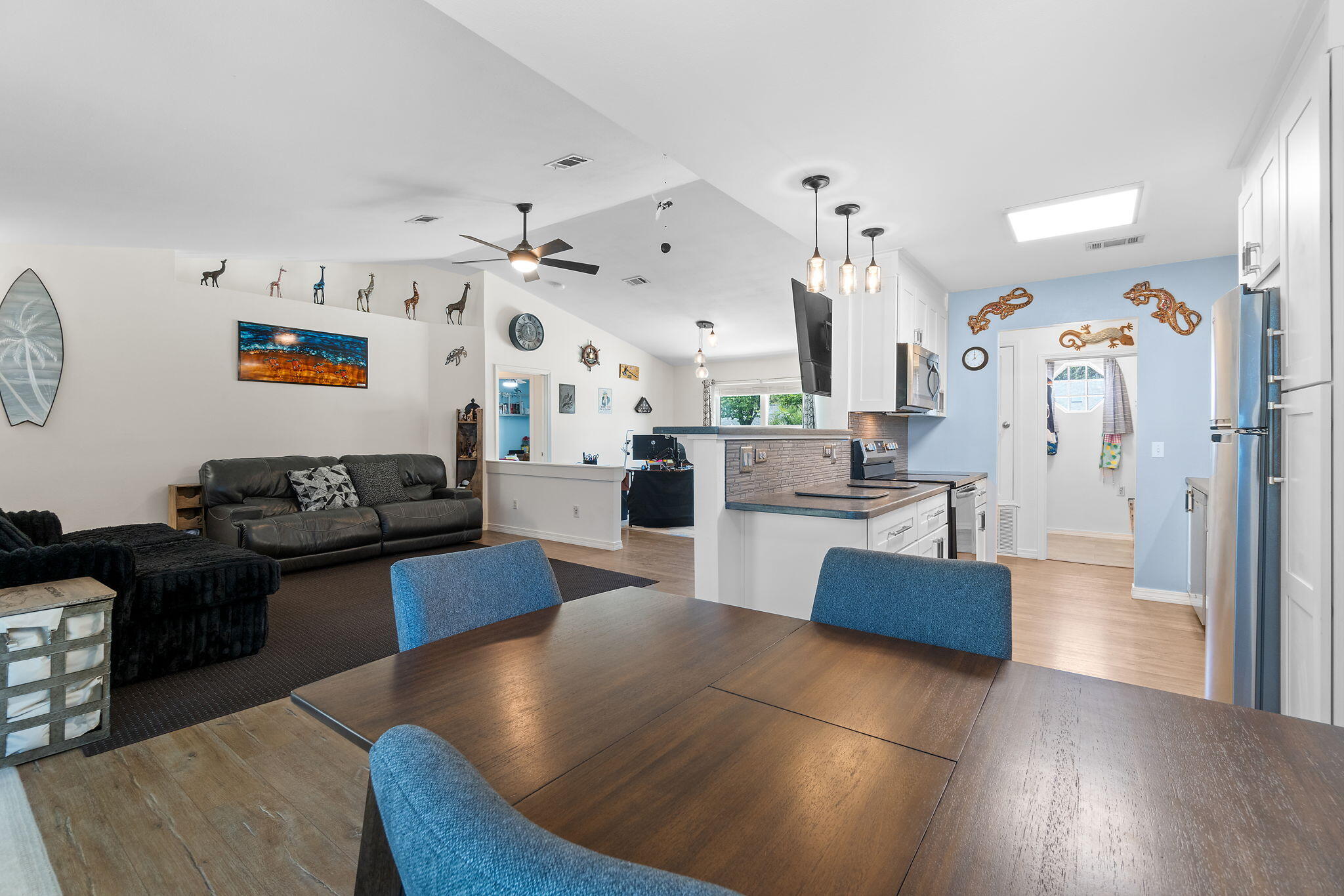 COUNTRY BREEZE ESTATES - Residential