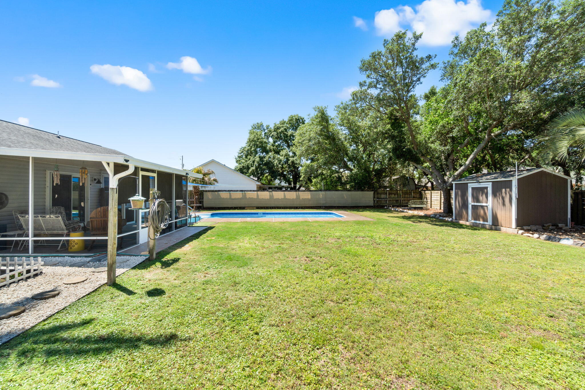 COUNTRY BREEZE ESTATES - Residential