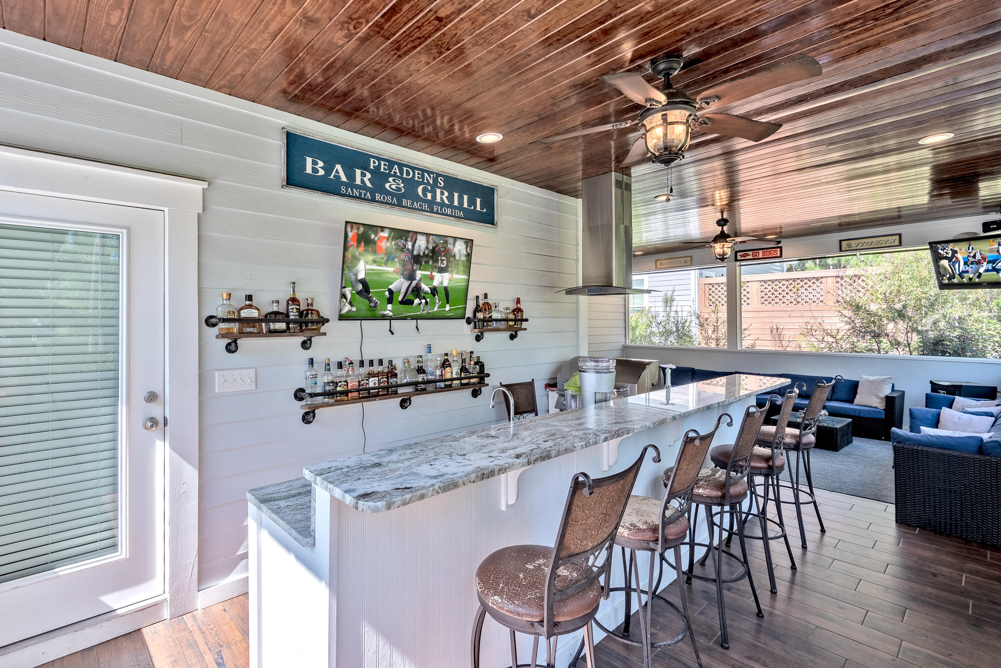 GRAYTON BAYOU - Residential