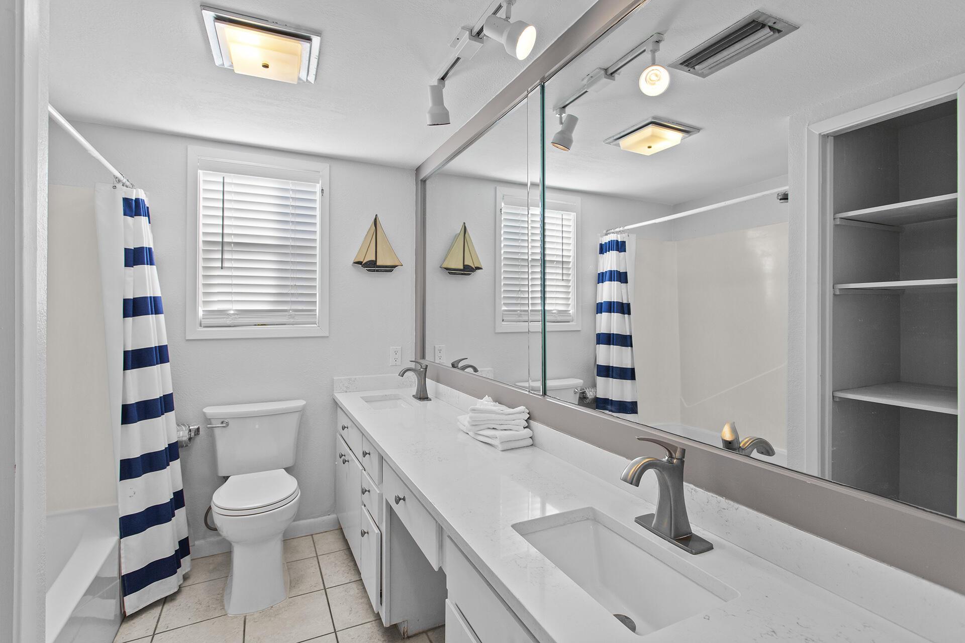 TANG-O-MAR S/D UNREC - Residential