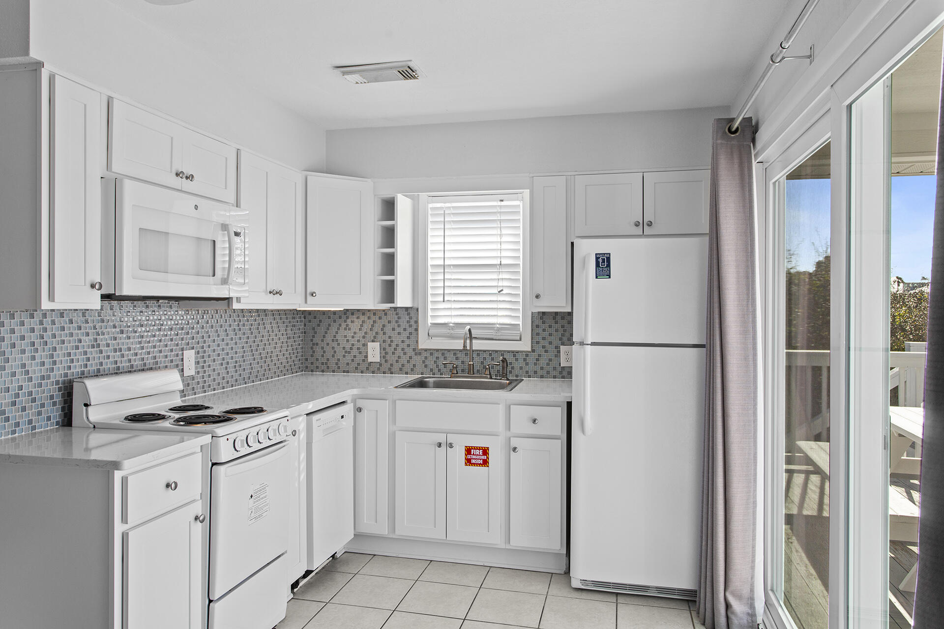 TANG-O-MAR S/D UNREC - Residential