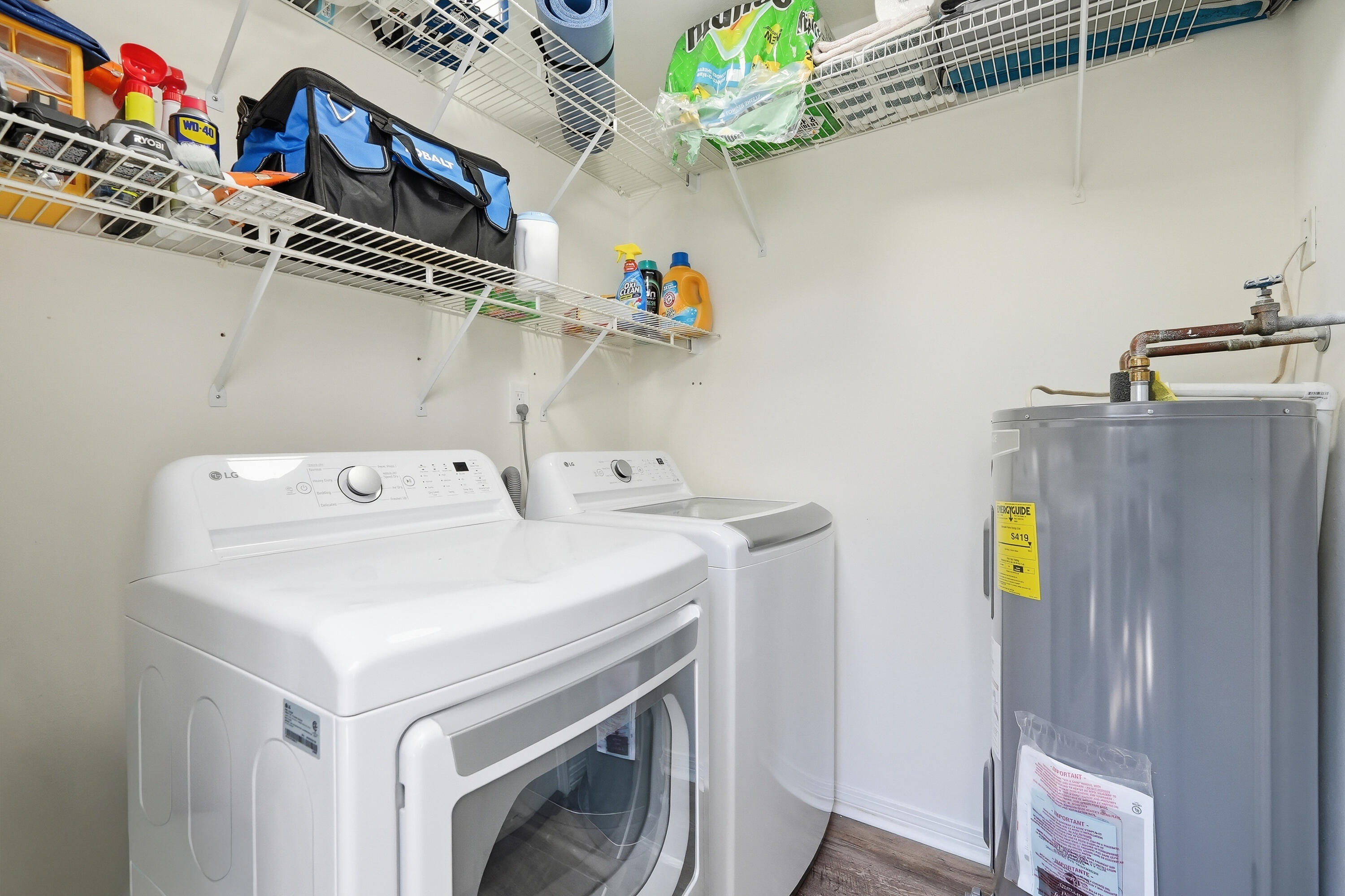 MONTAGE MANOR - Residential