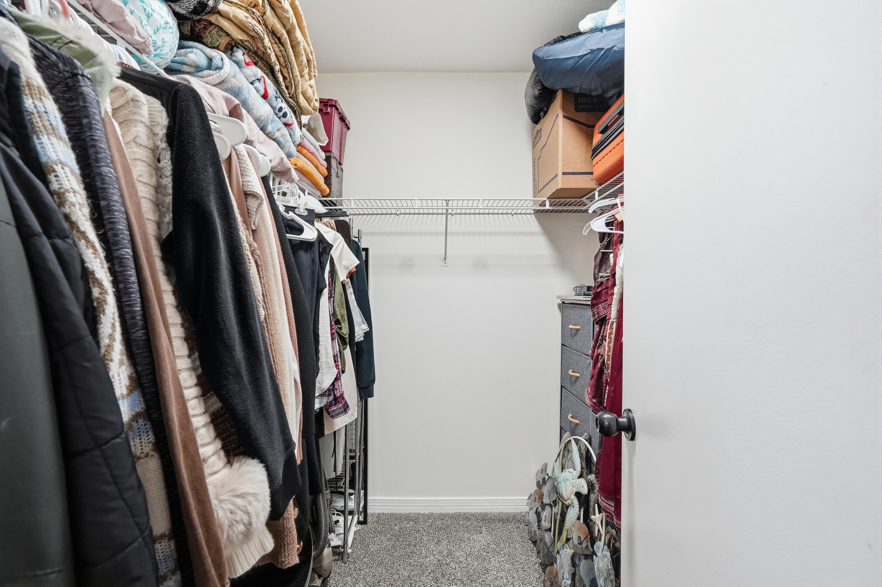 MONTAGE MANOR - Residential