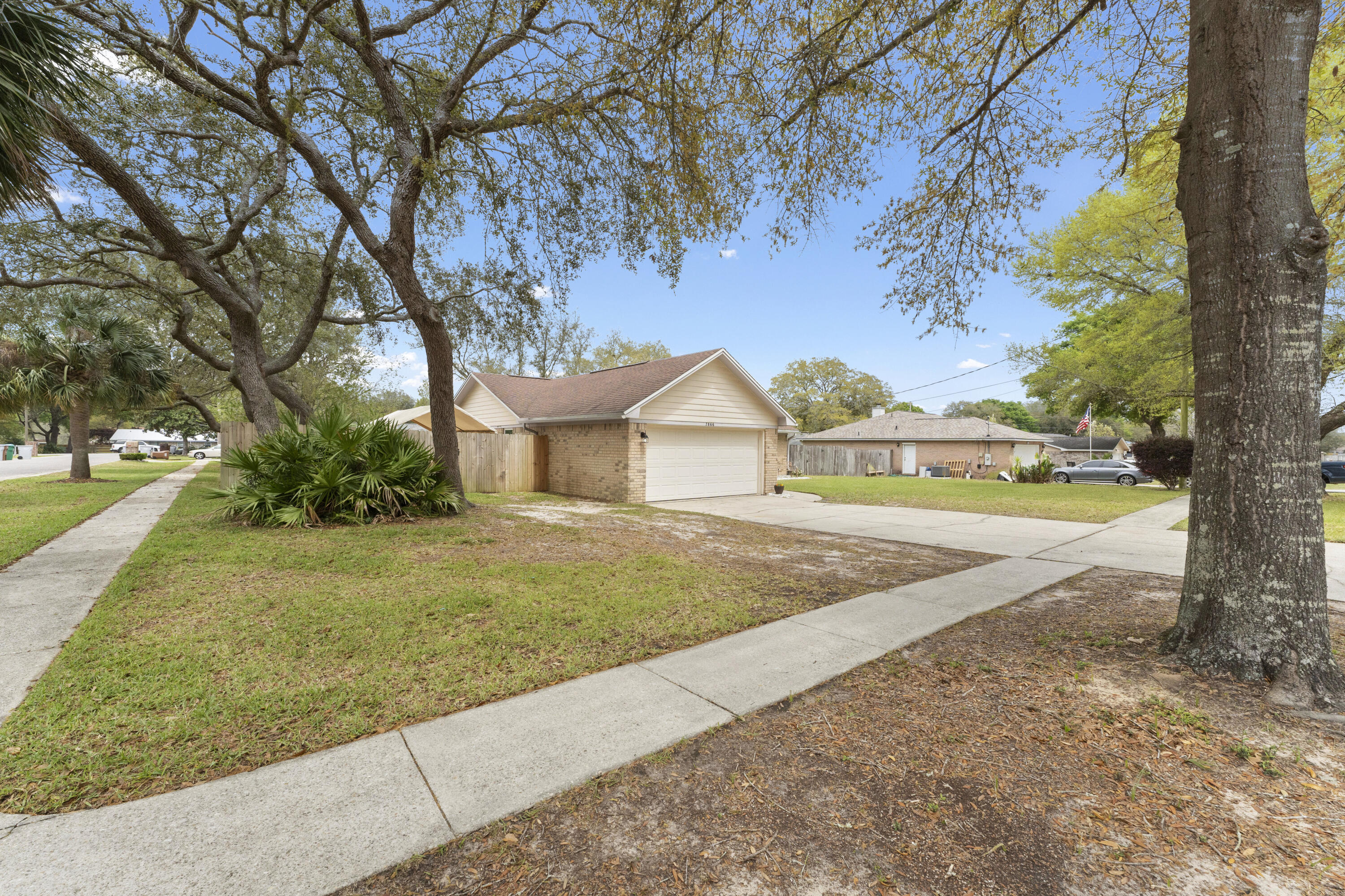 COUNTRY BREEZE ESTATES - Residential