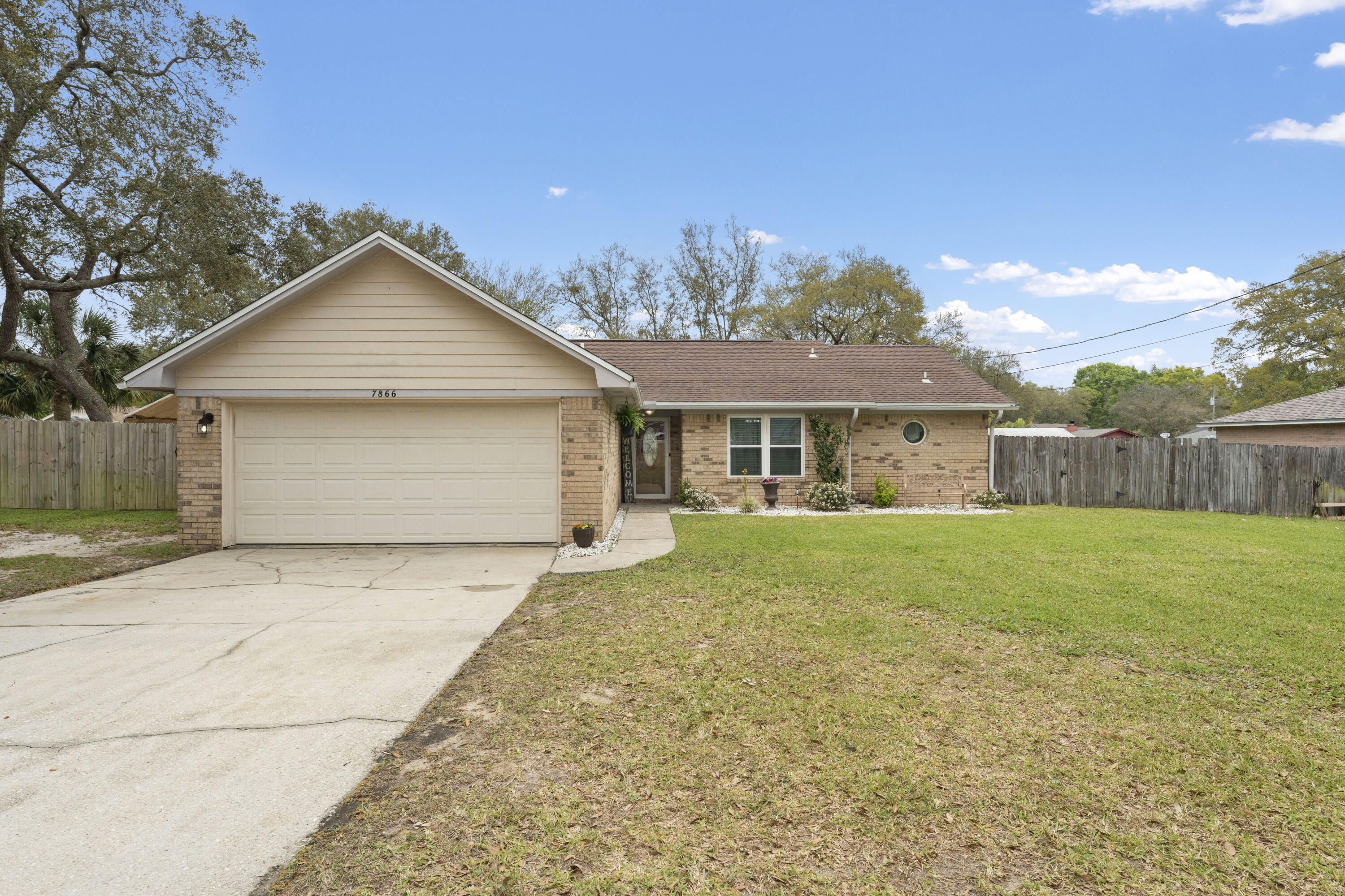 COUNTRY BREEZE ESTATES - Residential