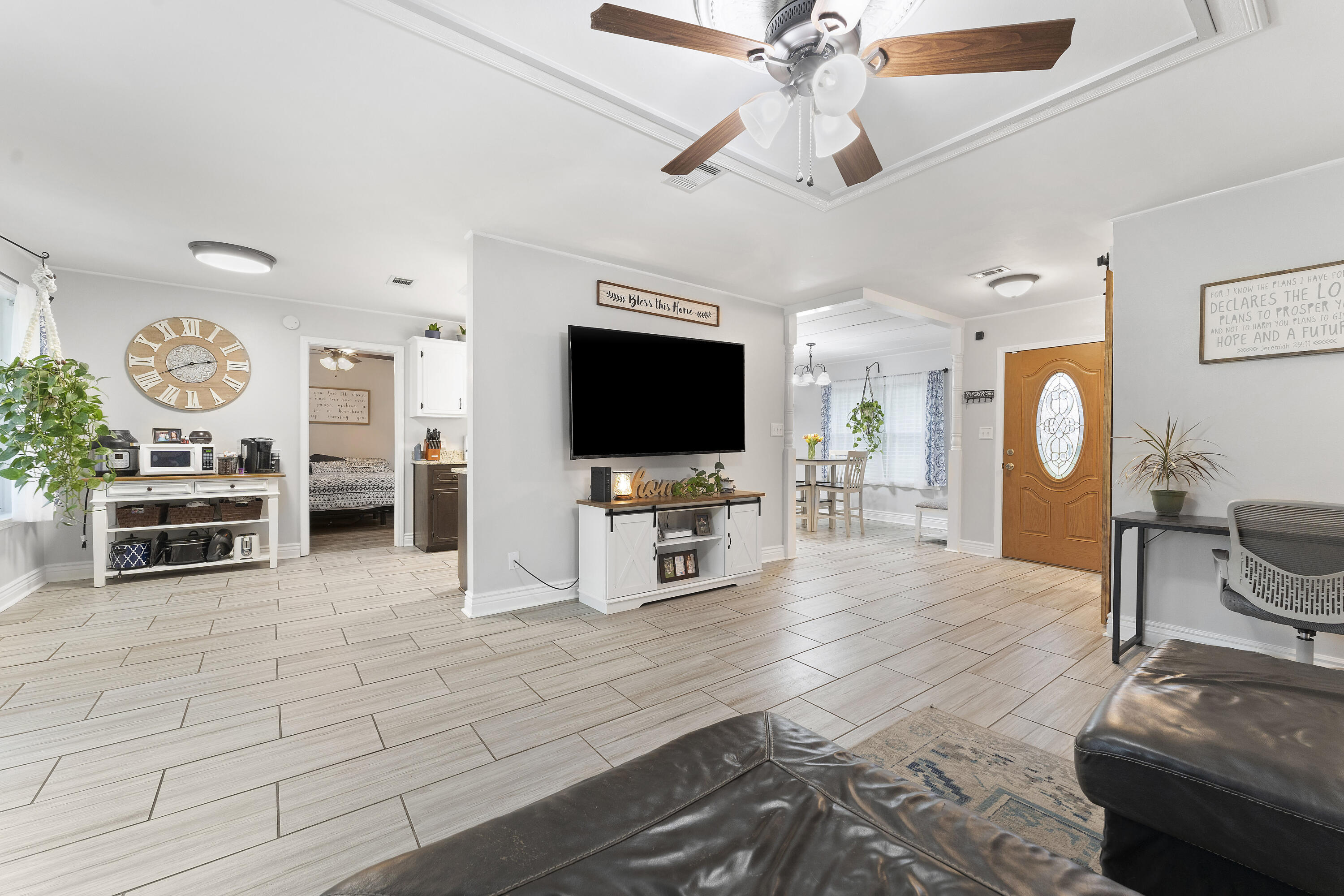 COUNTRY BREEZE ESTATES - Residential