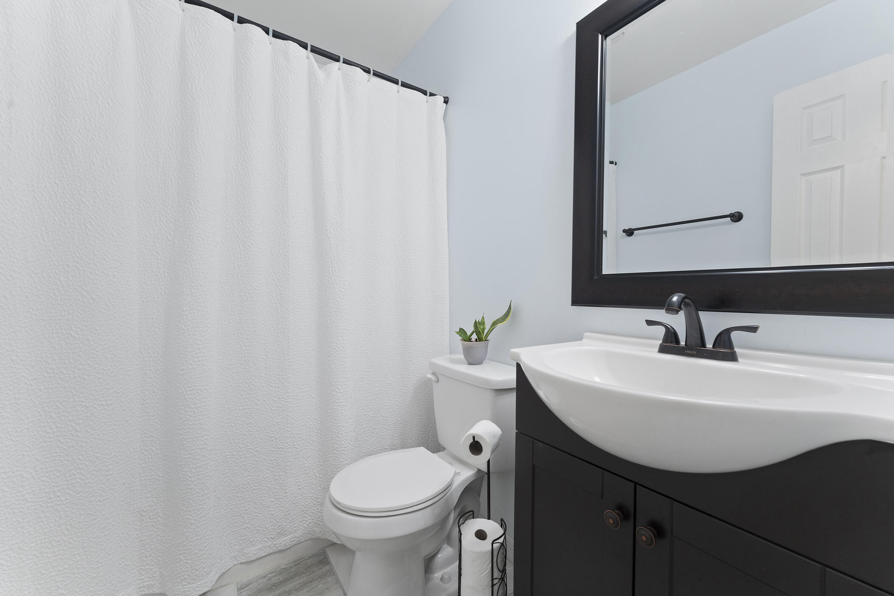 COUNTRY BREEZE ESTATES - Residential