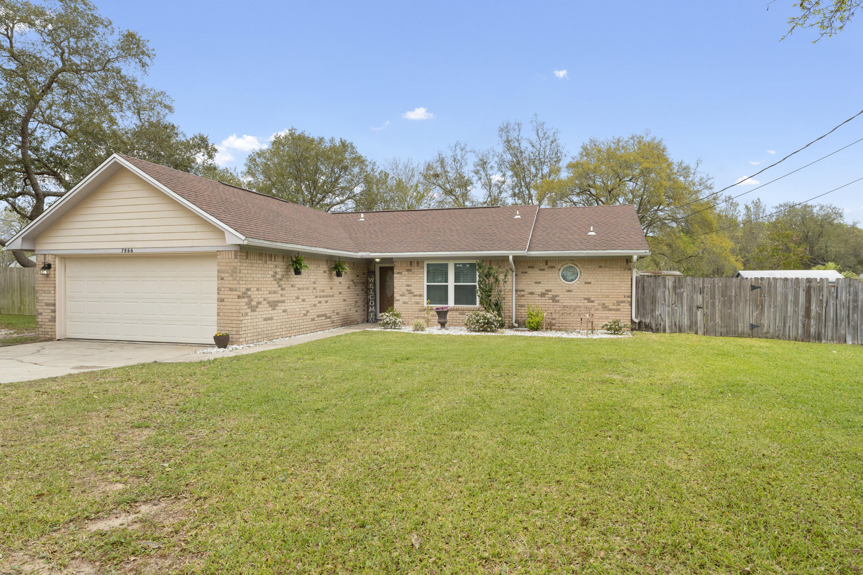 COUNTRY BREEZE ESTATES - Residential