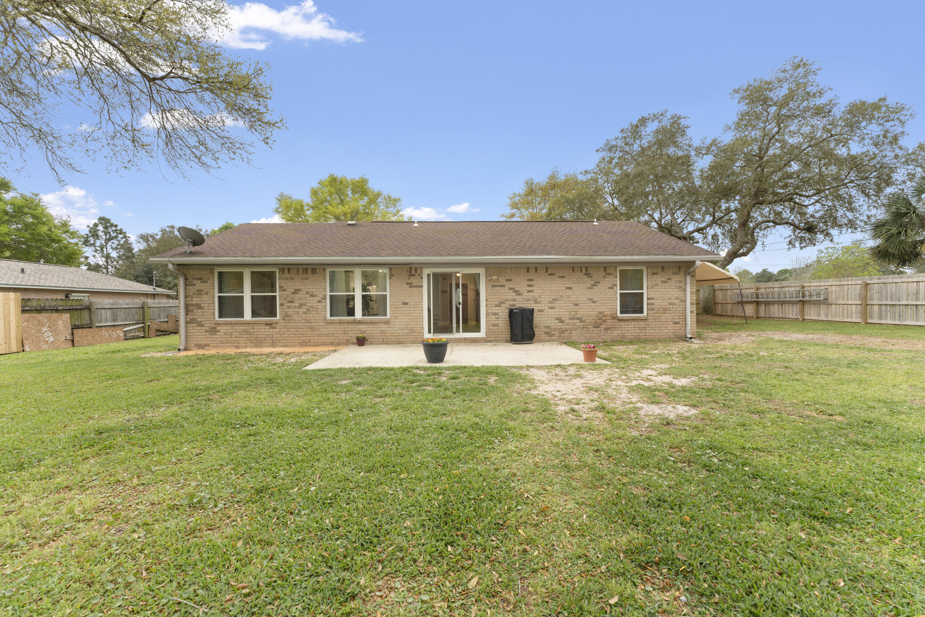 COUNTRY BREEZE ESTATES - Residential