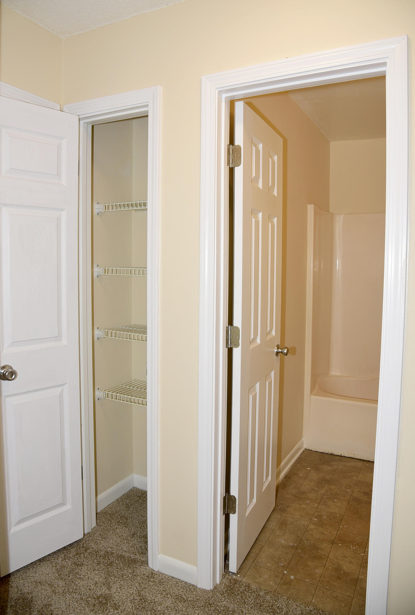 HELMS & ALLEN - Residential Lease