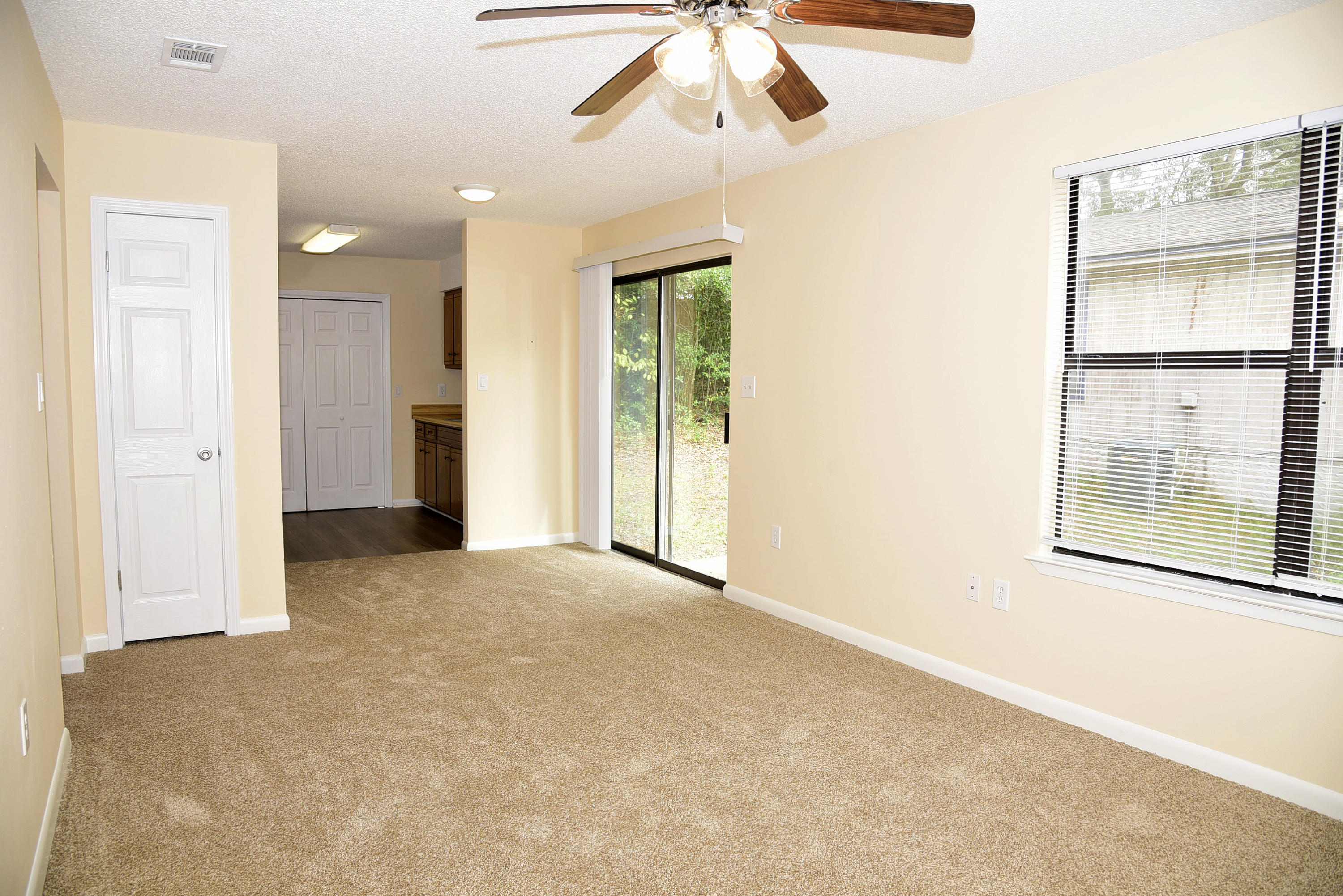 HELMS & ALLEN - Residential Lease