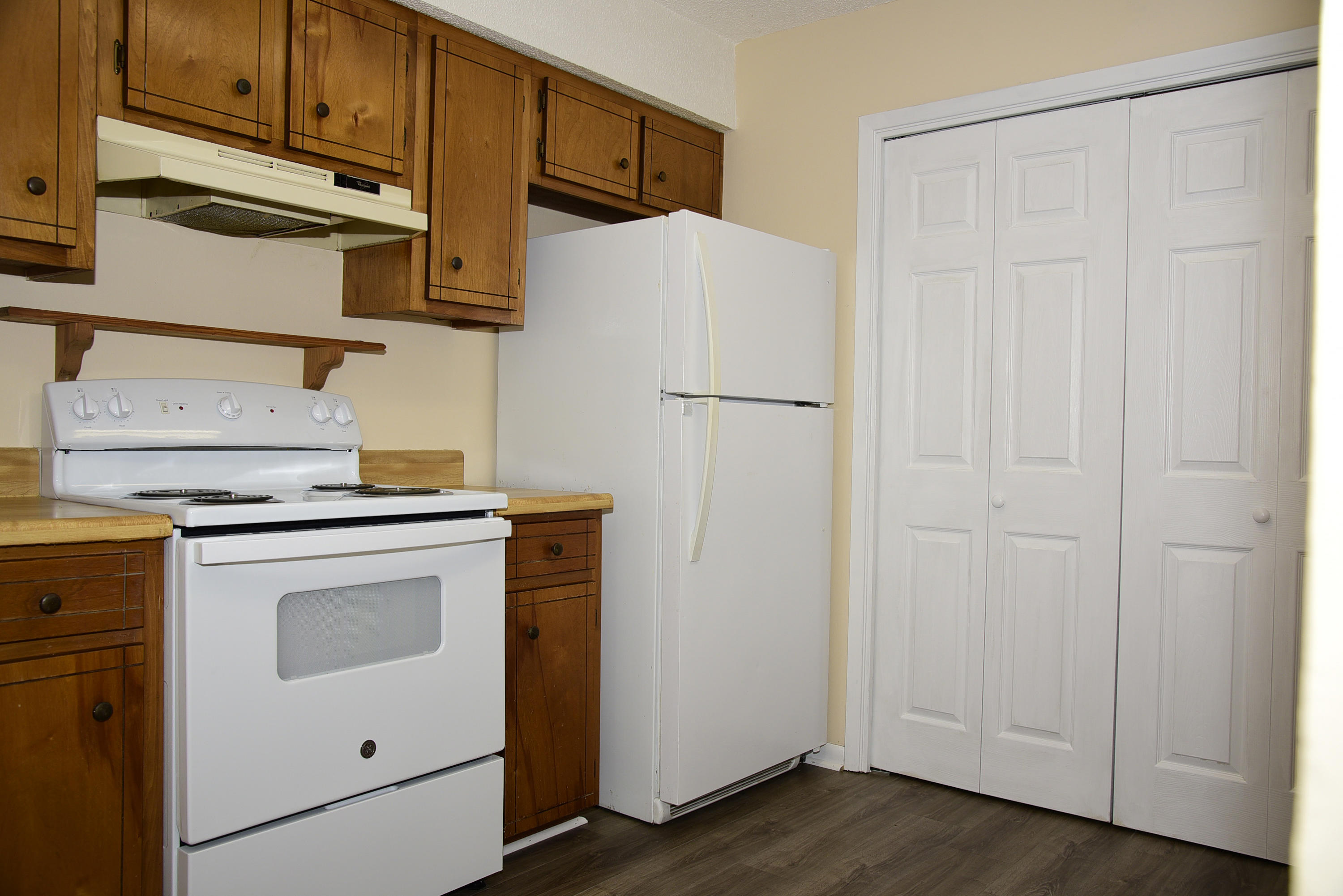 HELMS & ALLEN - Residential Lease