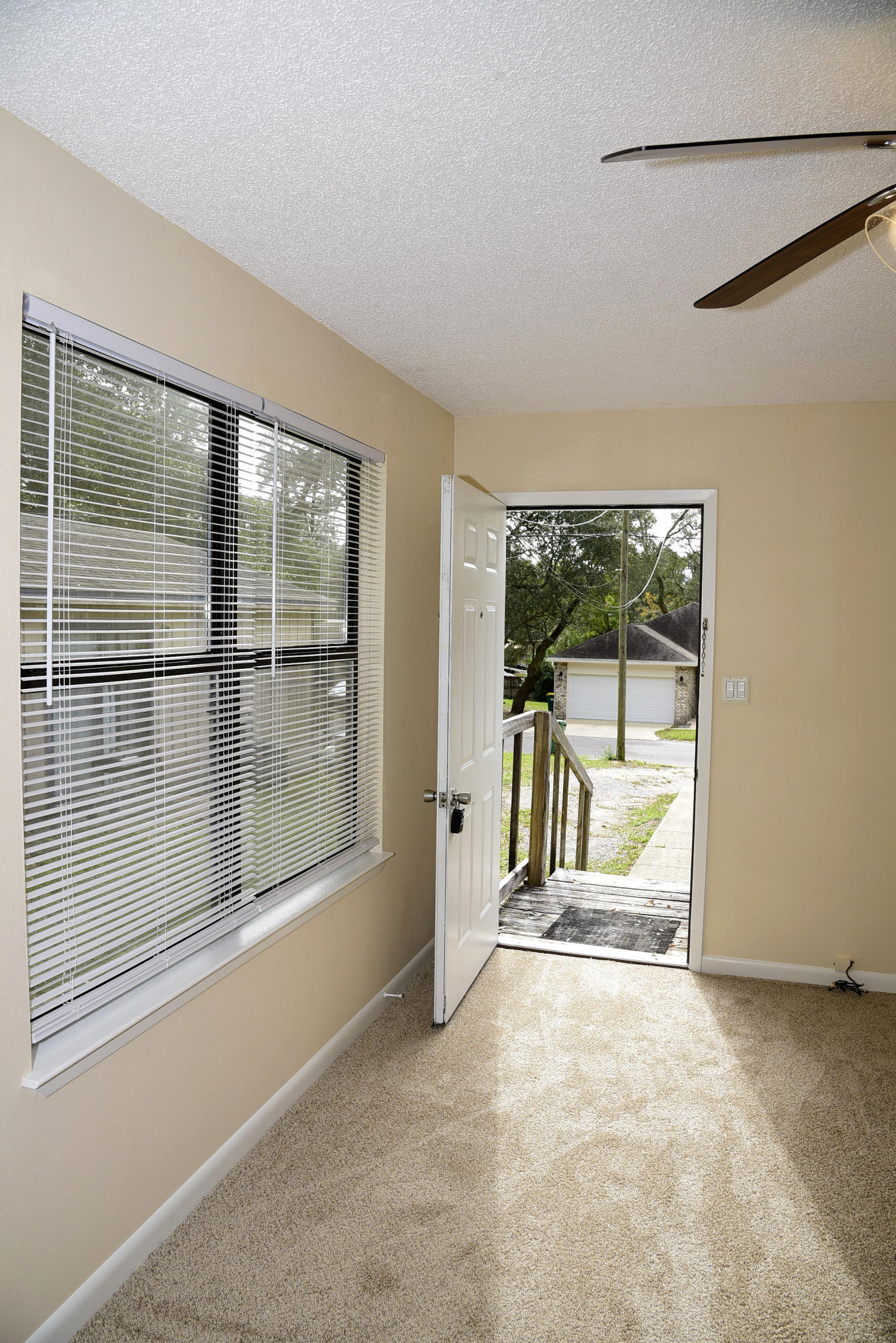 HELMS & ALLEN - Residential Lease