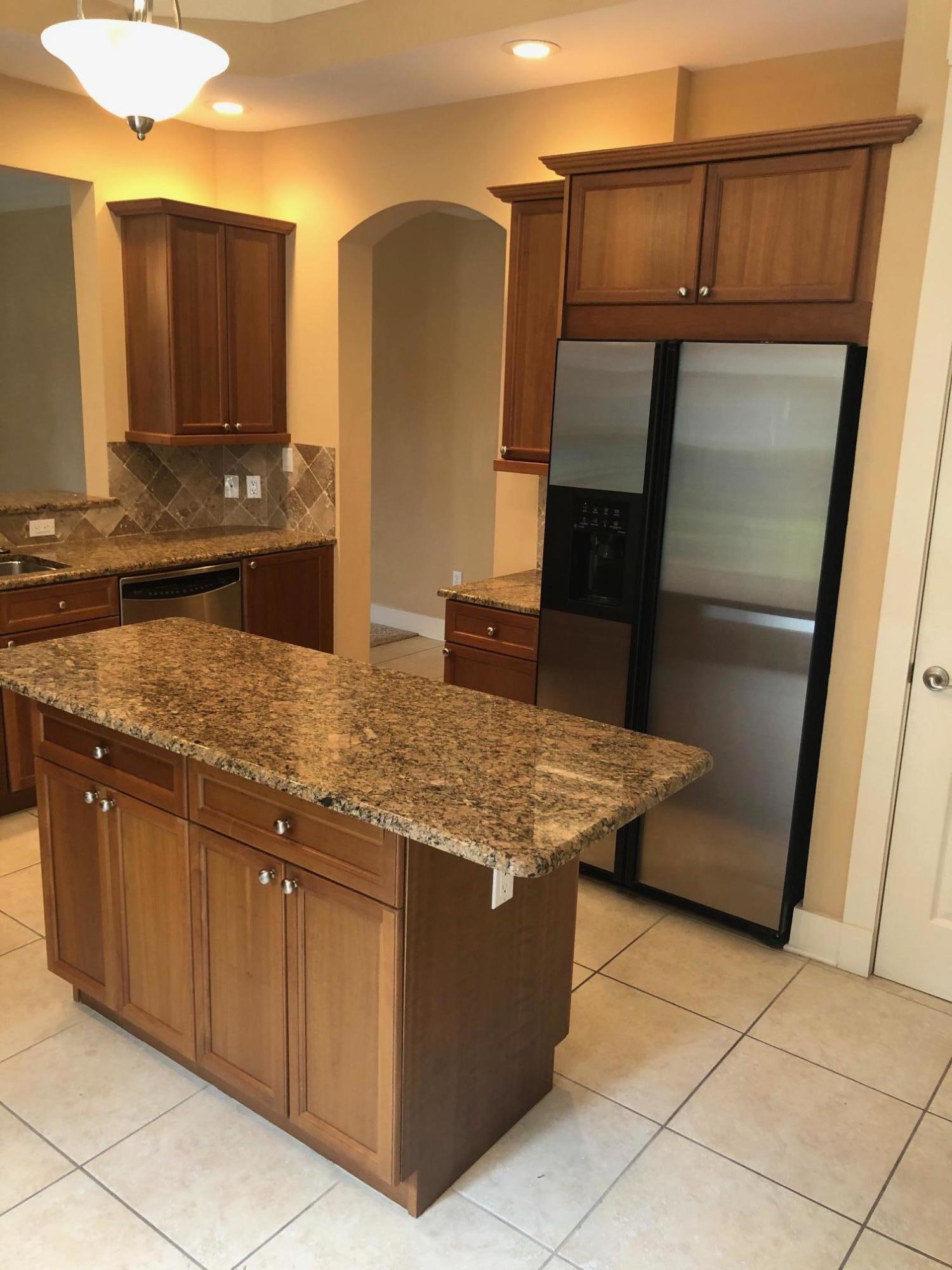 REGATTA BAY GOLF VILLAS - Residential