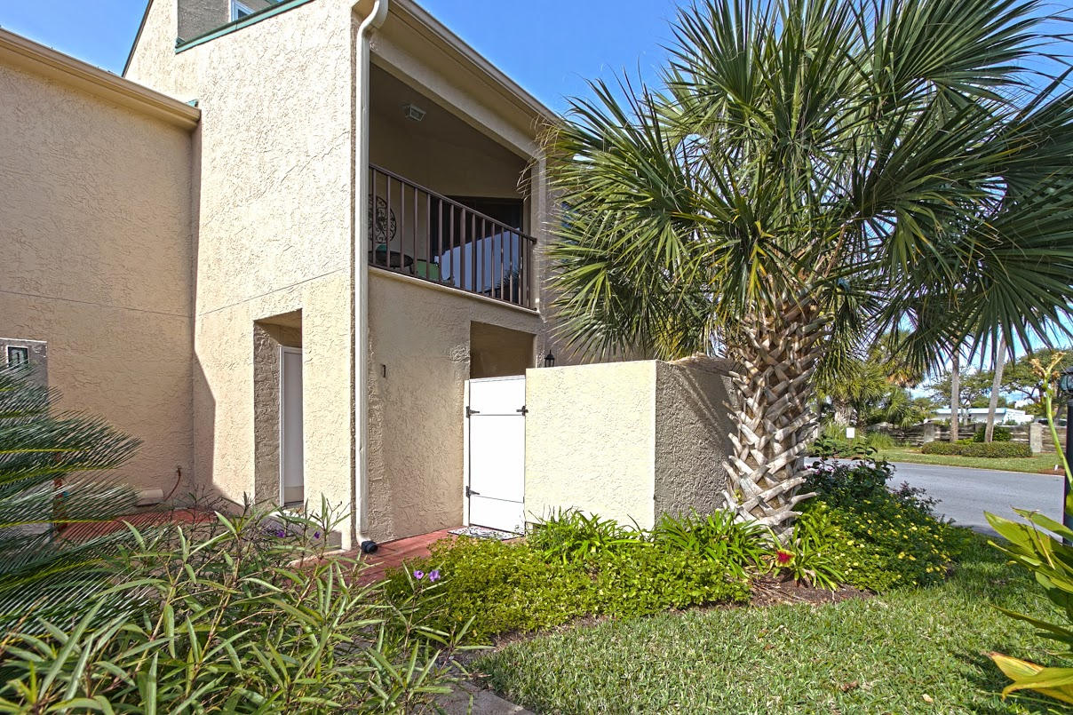 SHORELINE GARDENS T/H - Residential