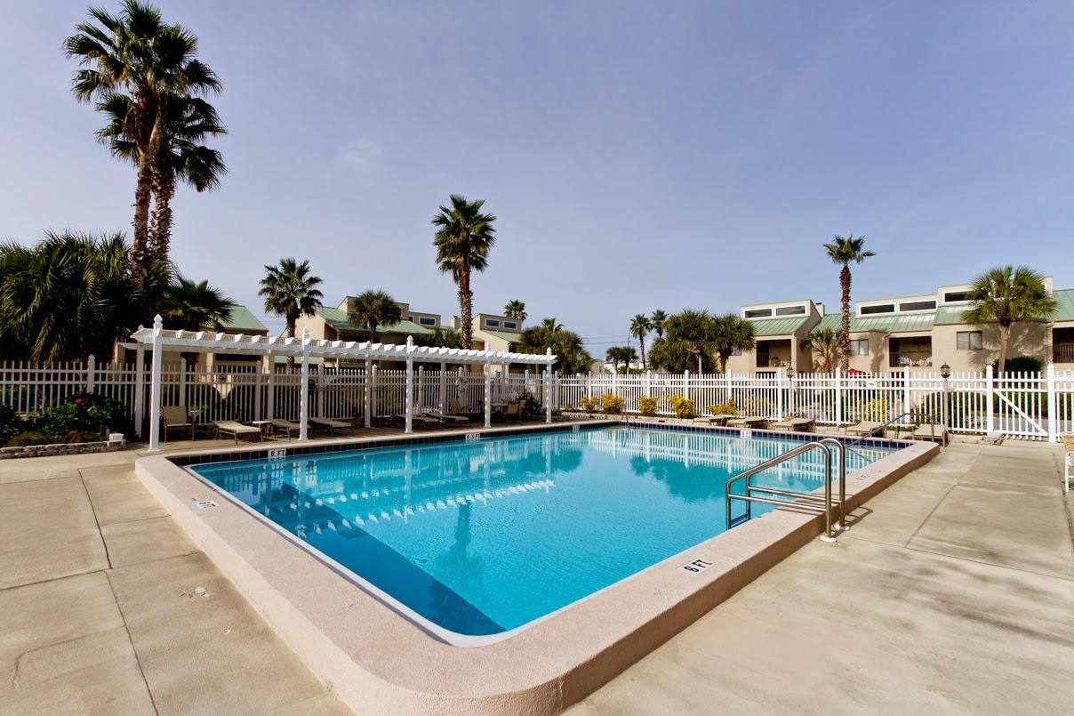 SHORELINE GARDENS T/H - Residential