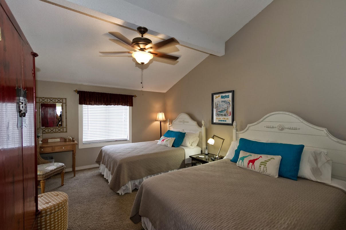 SHORELINE GARDENS T/H - Residential