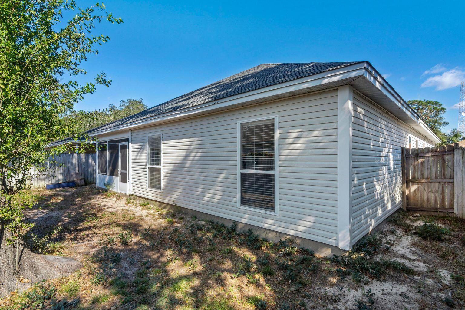 HUNTERS RUN S/D - Residential Lease