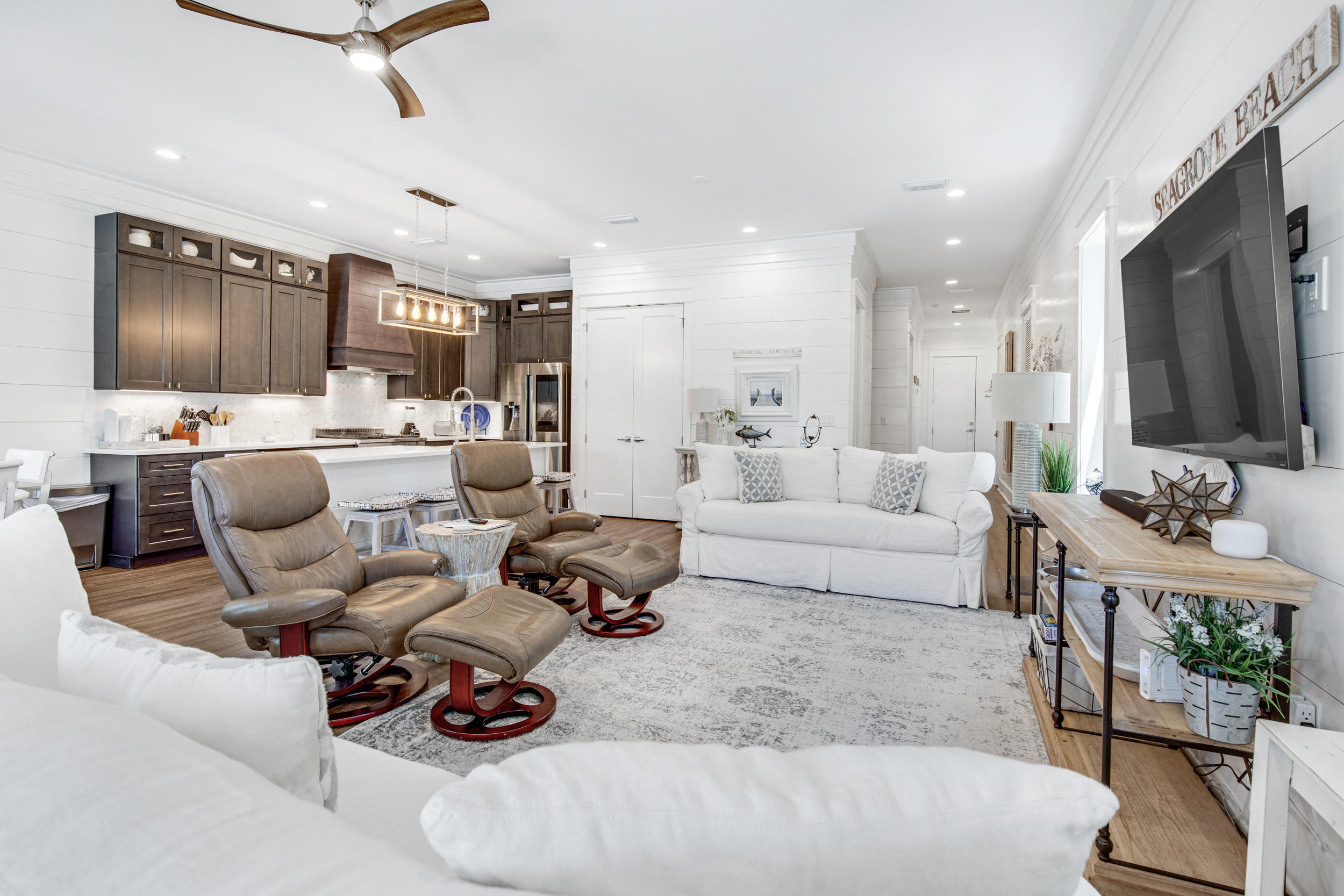 EASTERN LAKE S/D - Residential