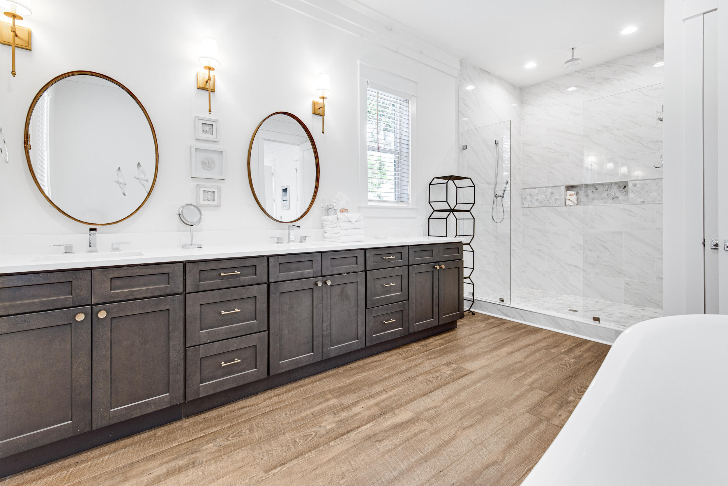 EASTERN LAKE S/D - Residential