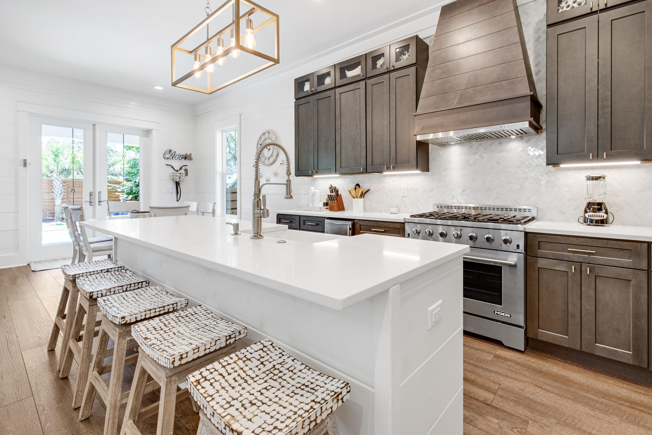 EASTERN LAKE S/D - Residential
