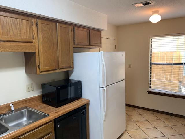 SKYE COVE 1 - Residential Lease