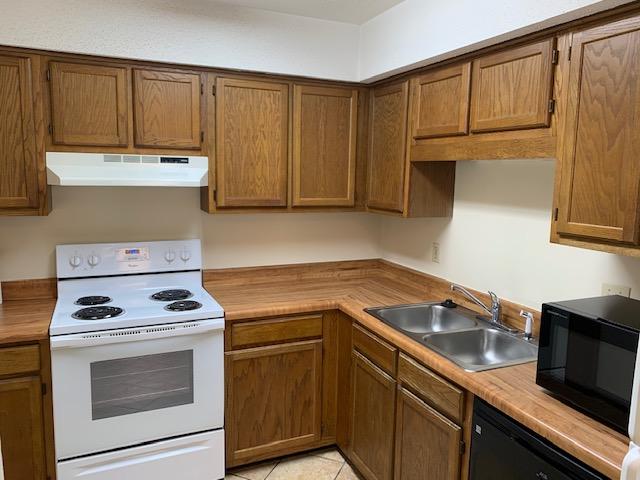 SKYE COVE 1 - Residential Lease