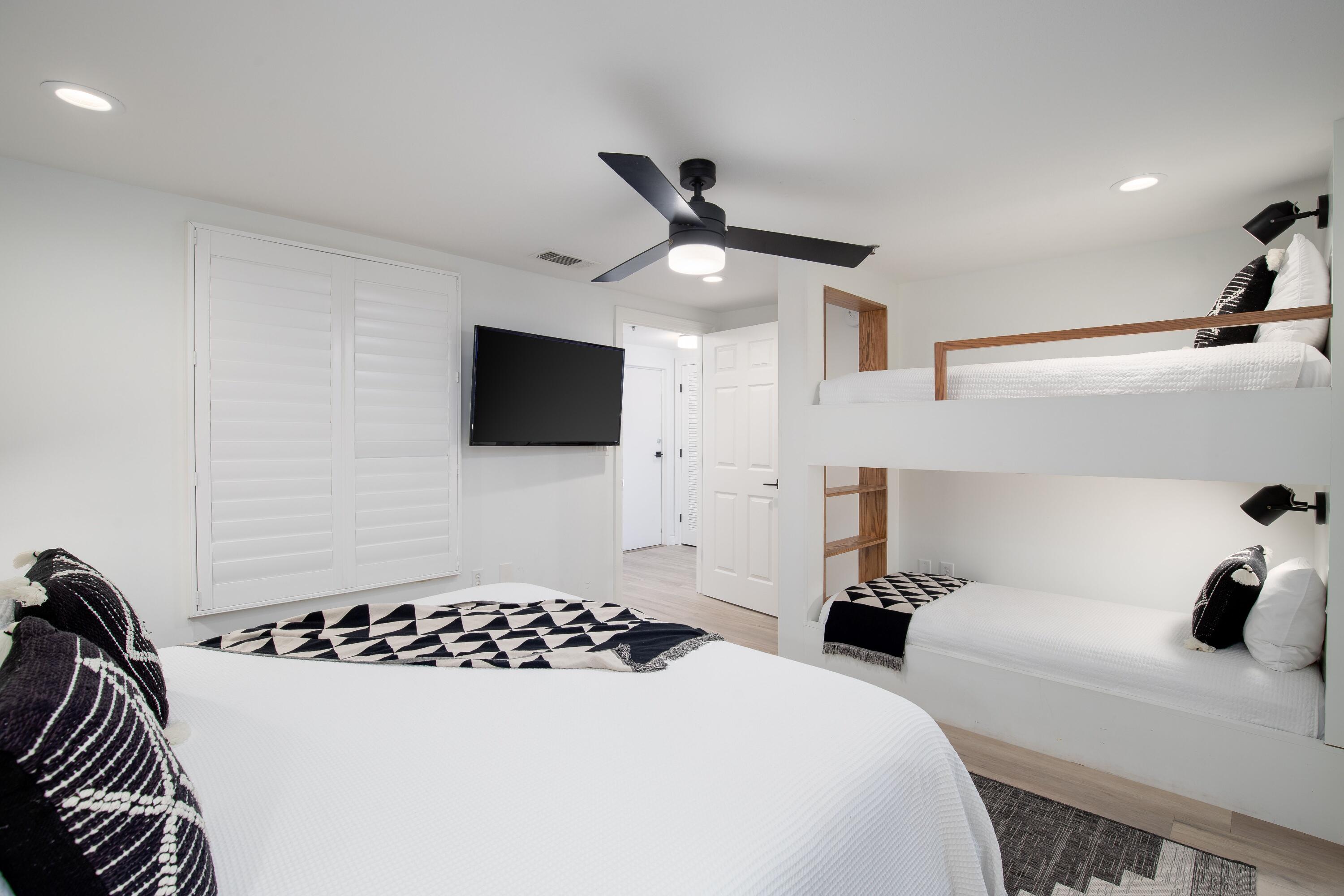 STERLING SHORES - Residential