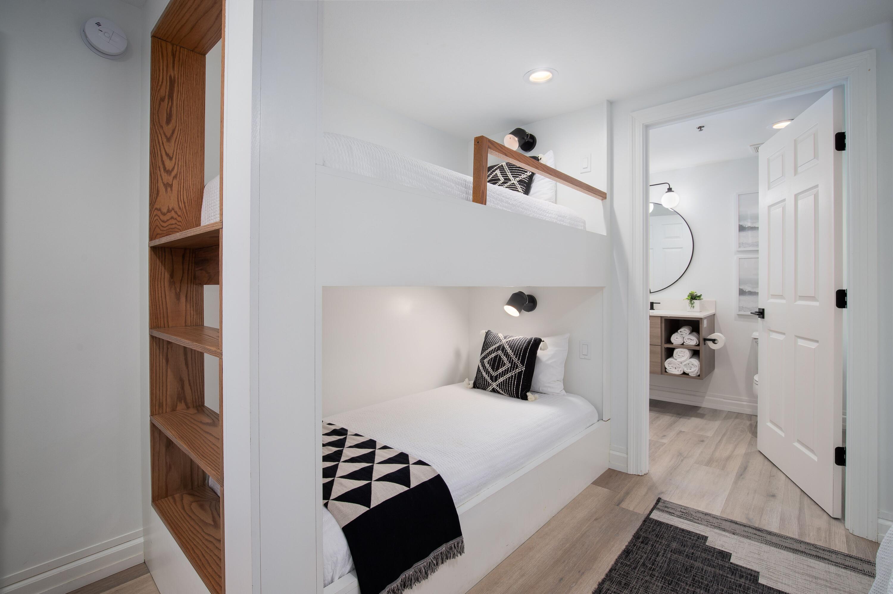 STERLING SHORES - Residential