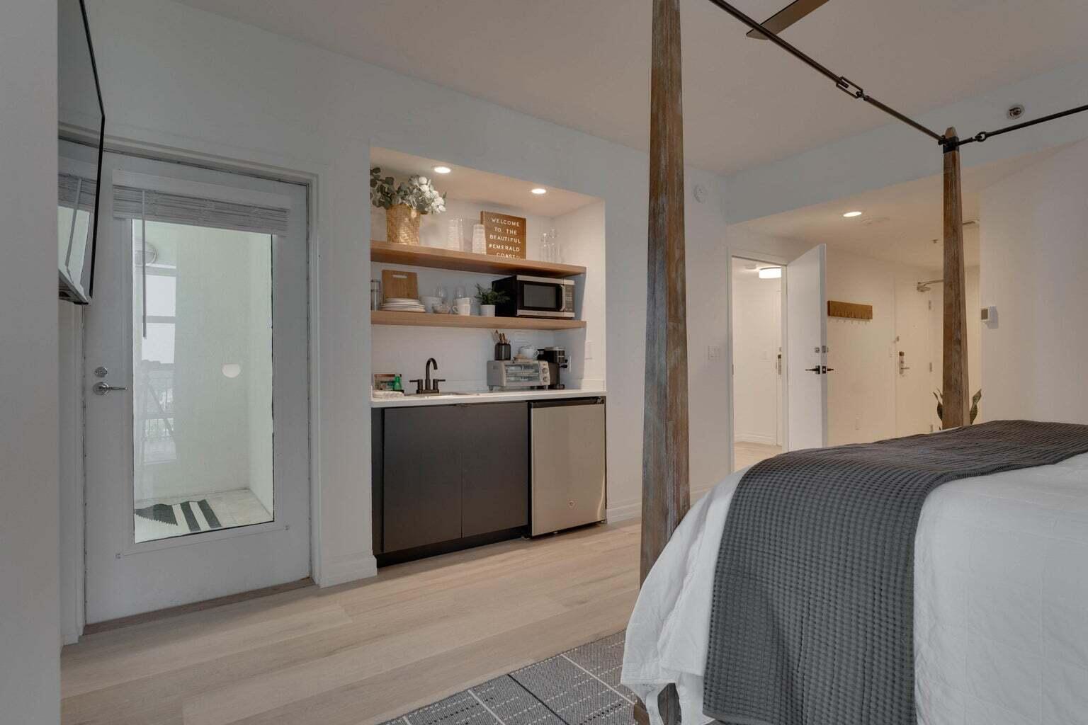 STERLING SHORES - Residential