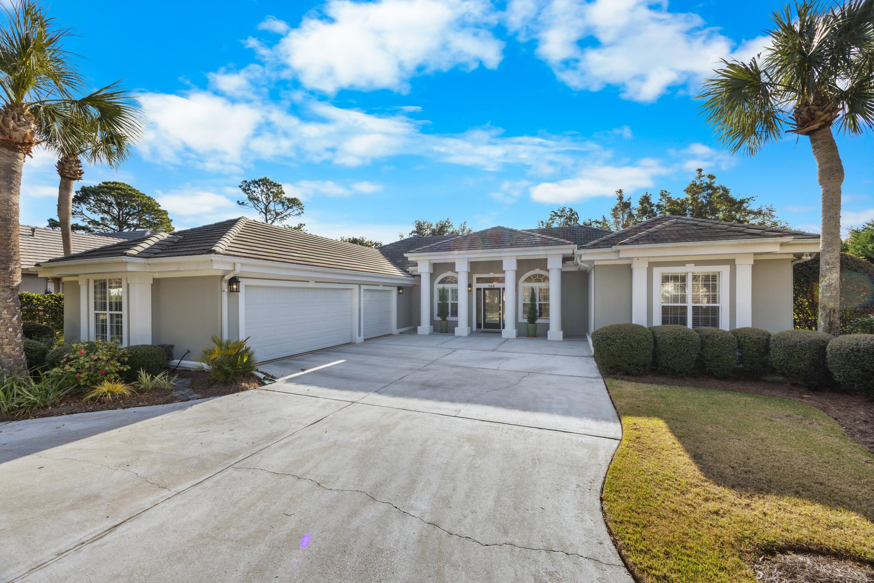 RAVEN OAKS TROON - Residential