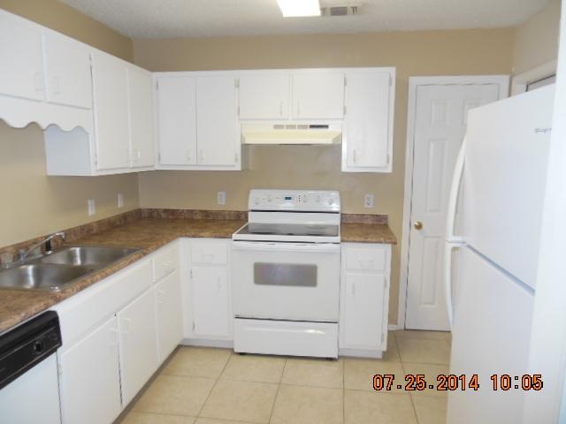 CARDINAL ESTATES - Residential Lease