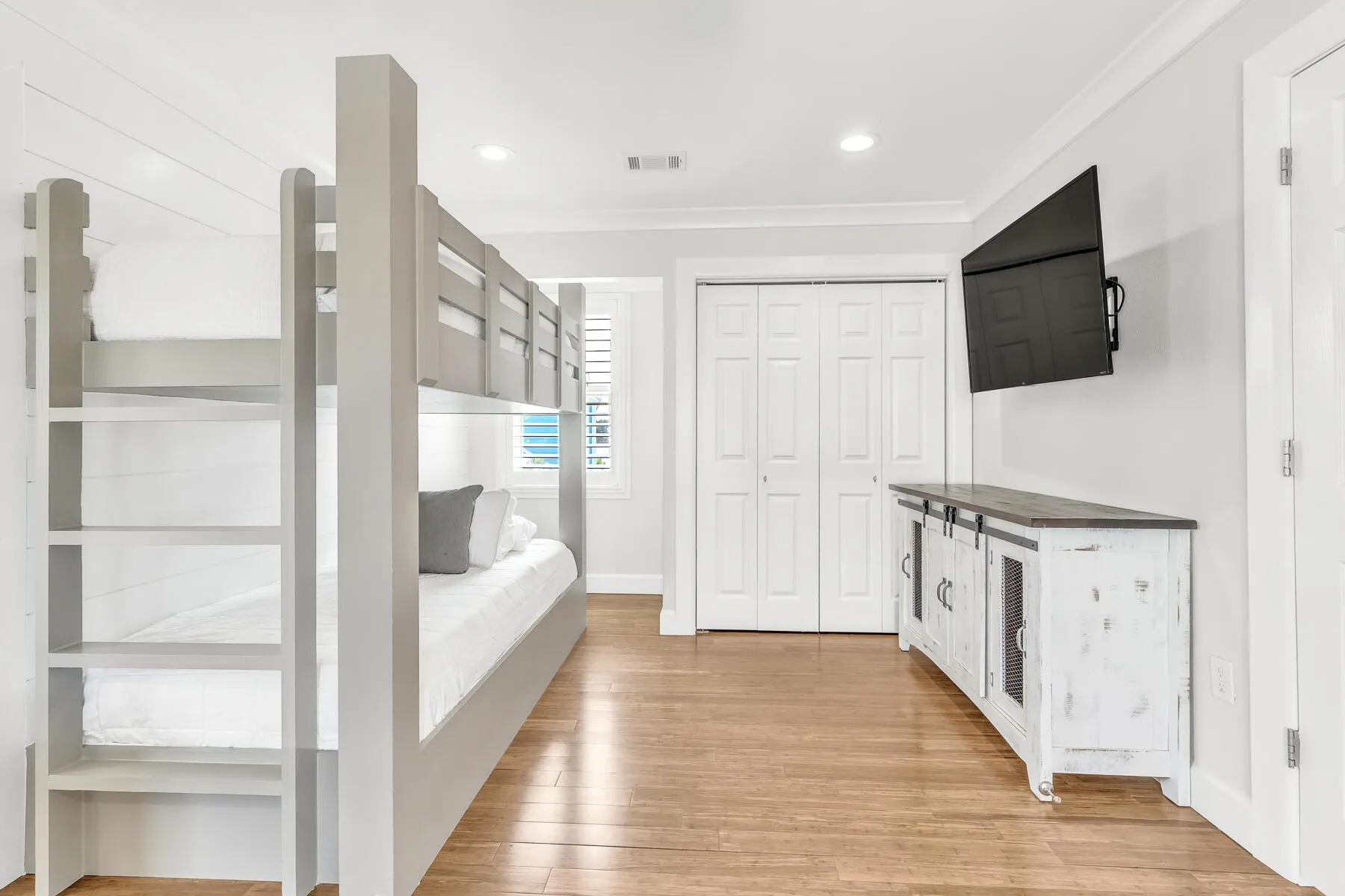 Santa Rosa Beach, Florida 32459, United States, 3 Bedrooms Bedrooms, ,3 BathroomsBathrooms,Residential,Active,192374