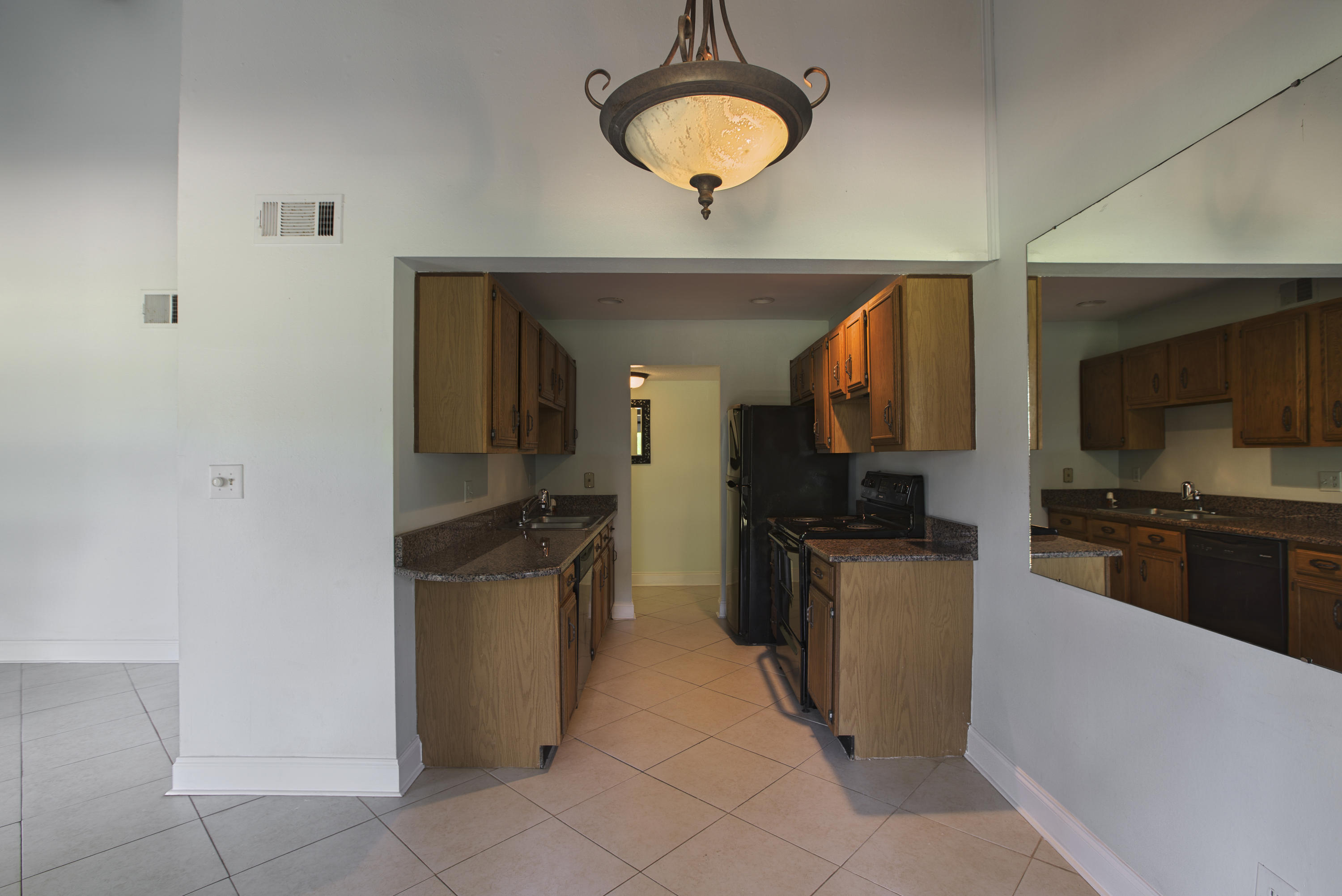 SEASCAPE CONDO GARDEN VILLA - Residential