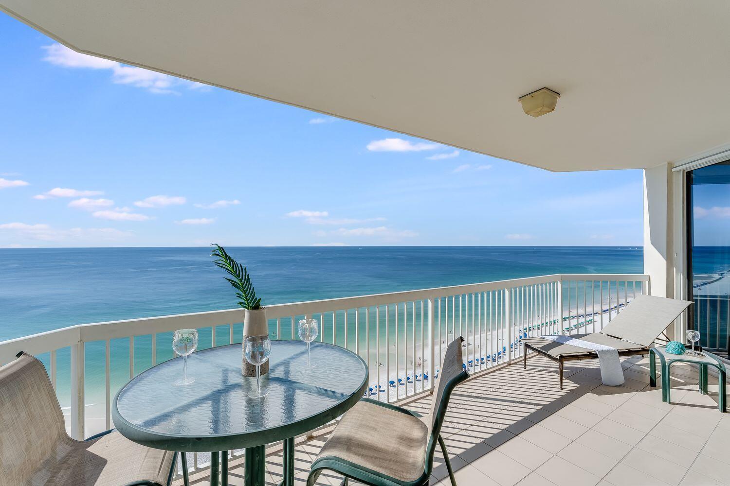 SILVER BEACH TOWERS - Residential