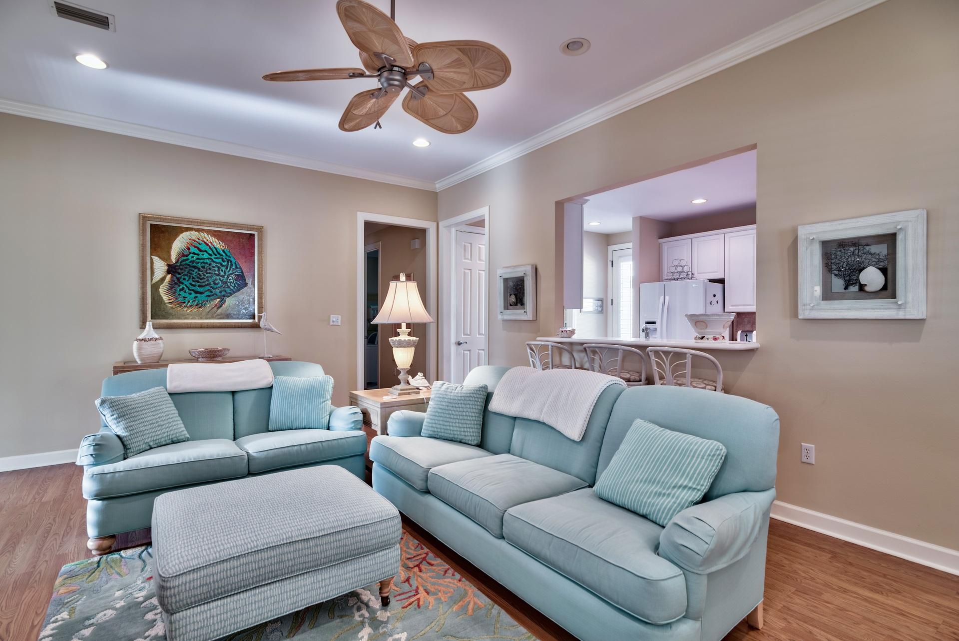 CRYSTAL LAKE - Residential