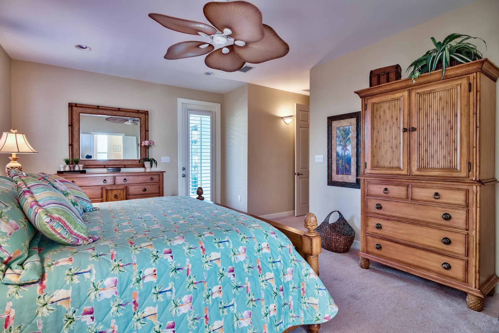 CRYSTAL LAKE - Residential