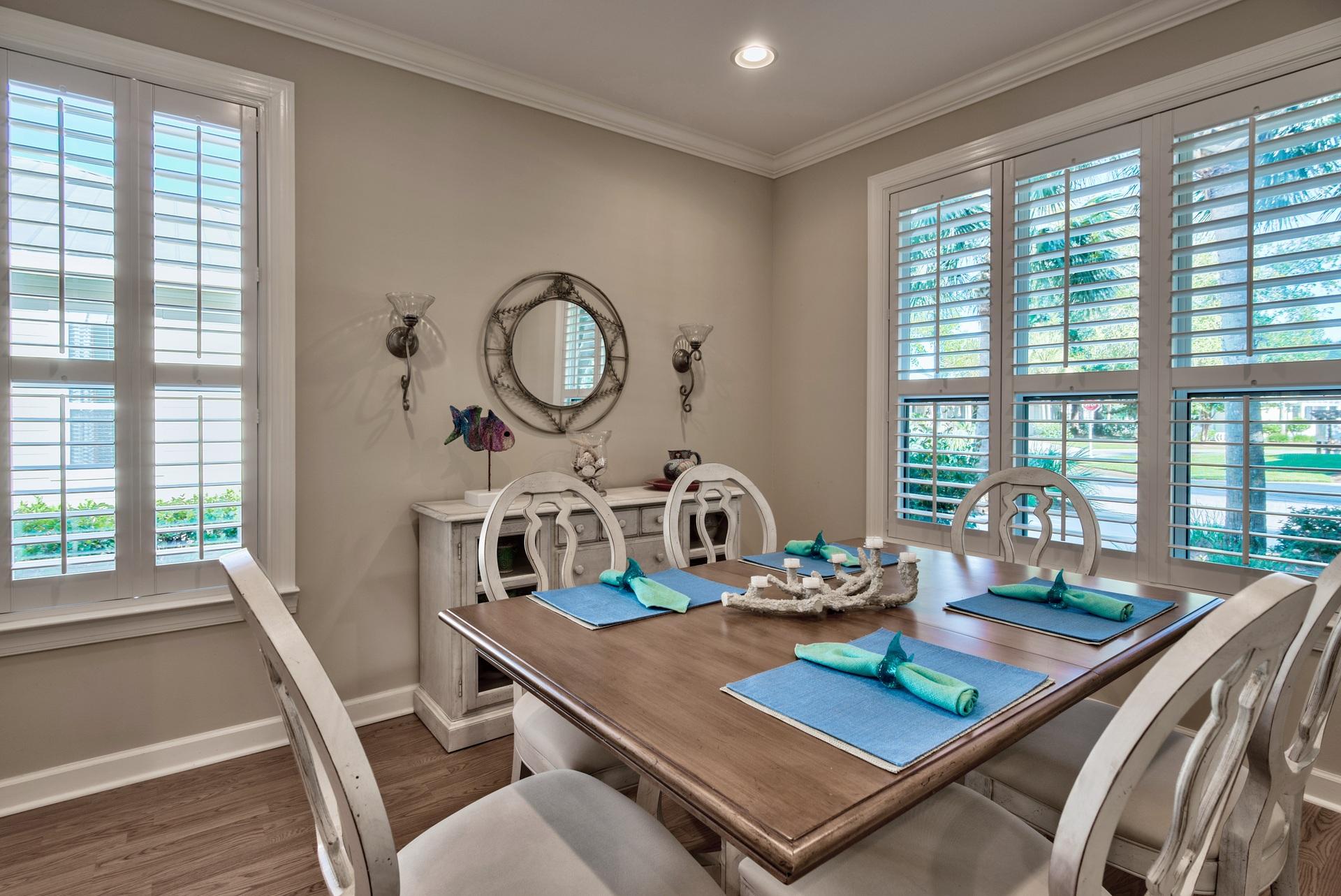 CRYSTAL LAKE - Residential