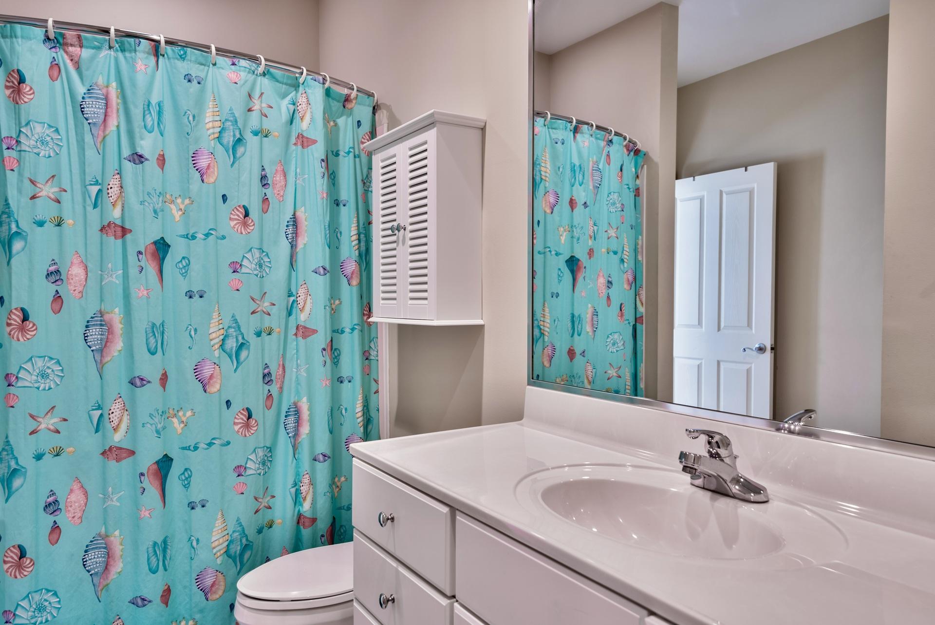 CRYSTAL LAKE - Residential