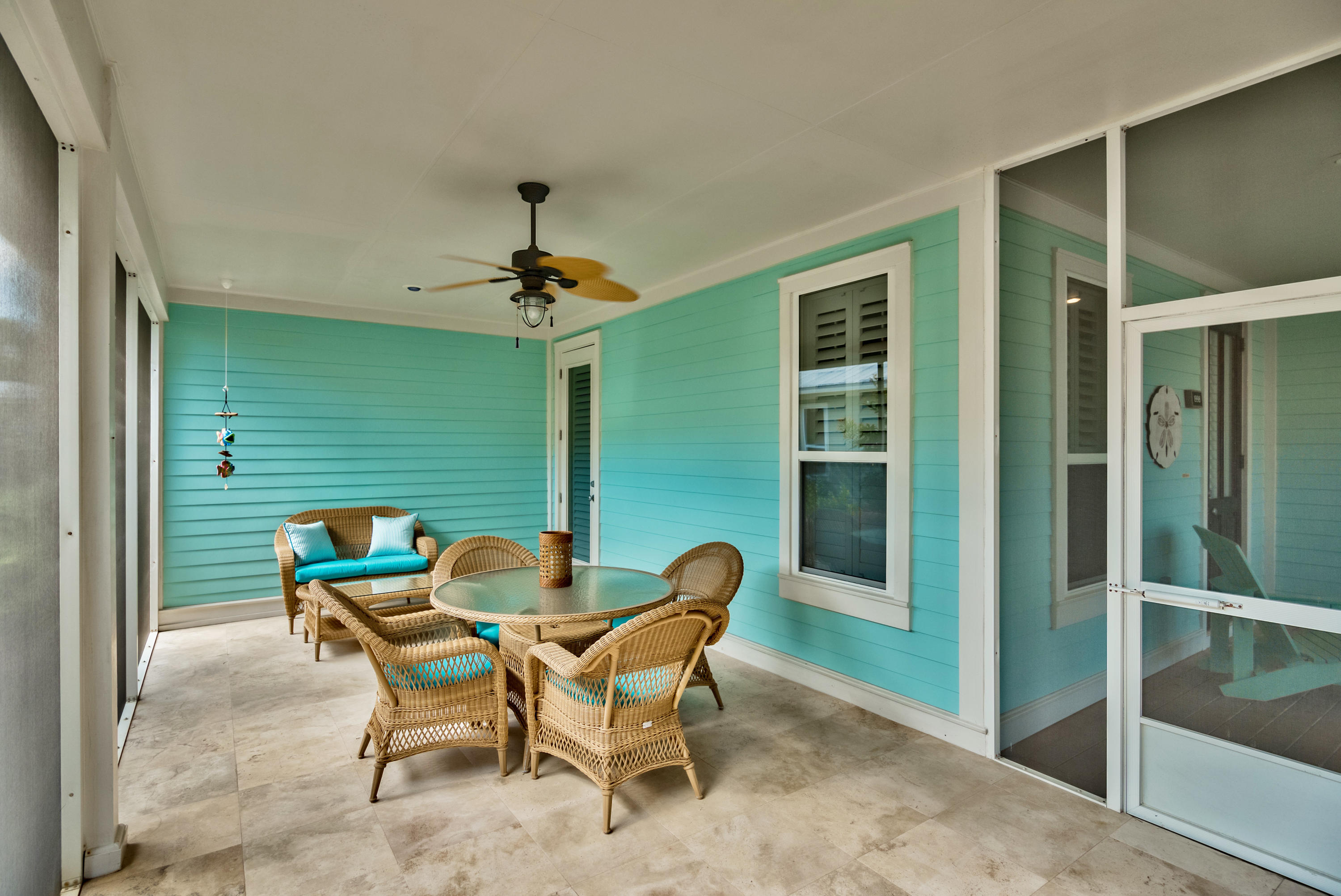 CRYSTAL LAKE - Residential