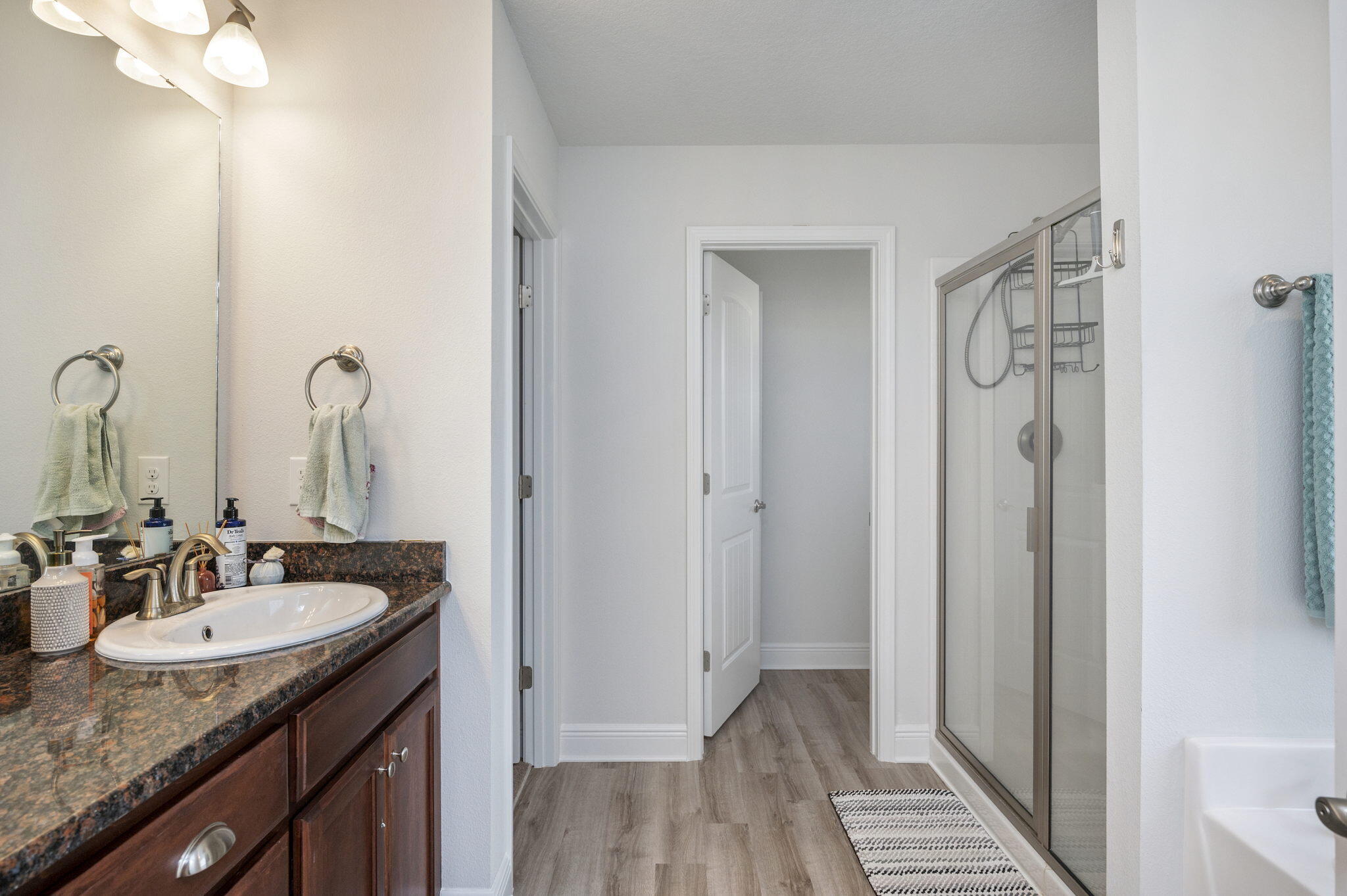 HIDDEN VALLEY - Residential