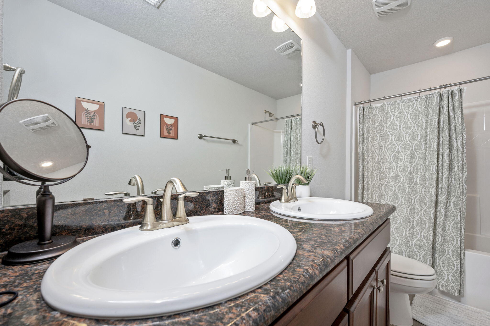 HIDDEN VALLEY - Residential