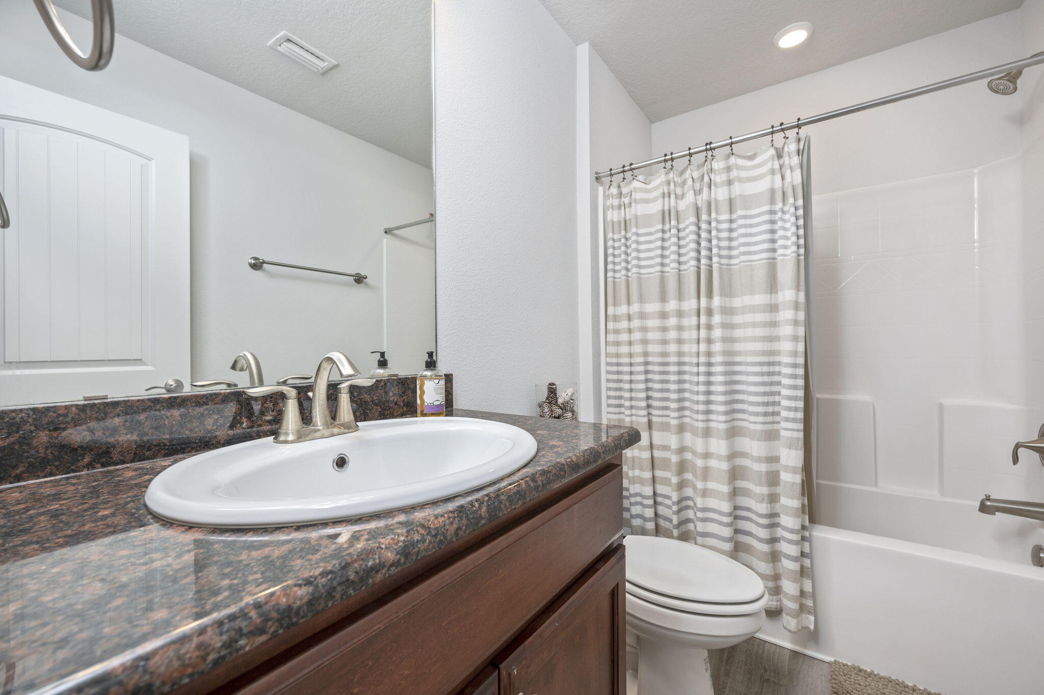 HIDDEN VALLEY - Residential